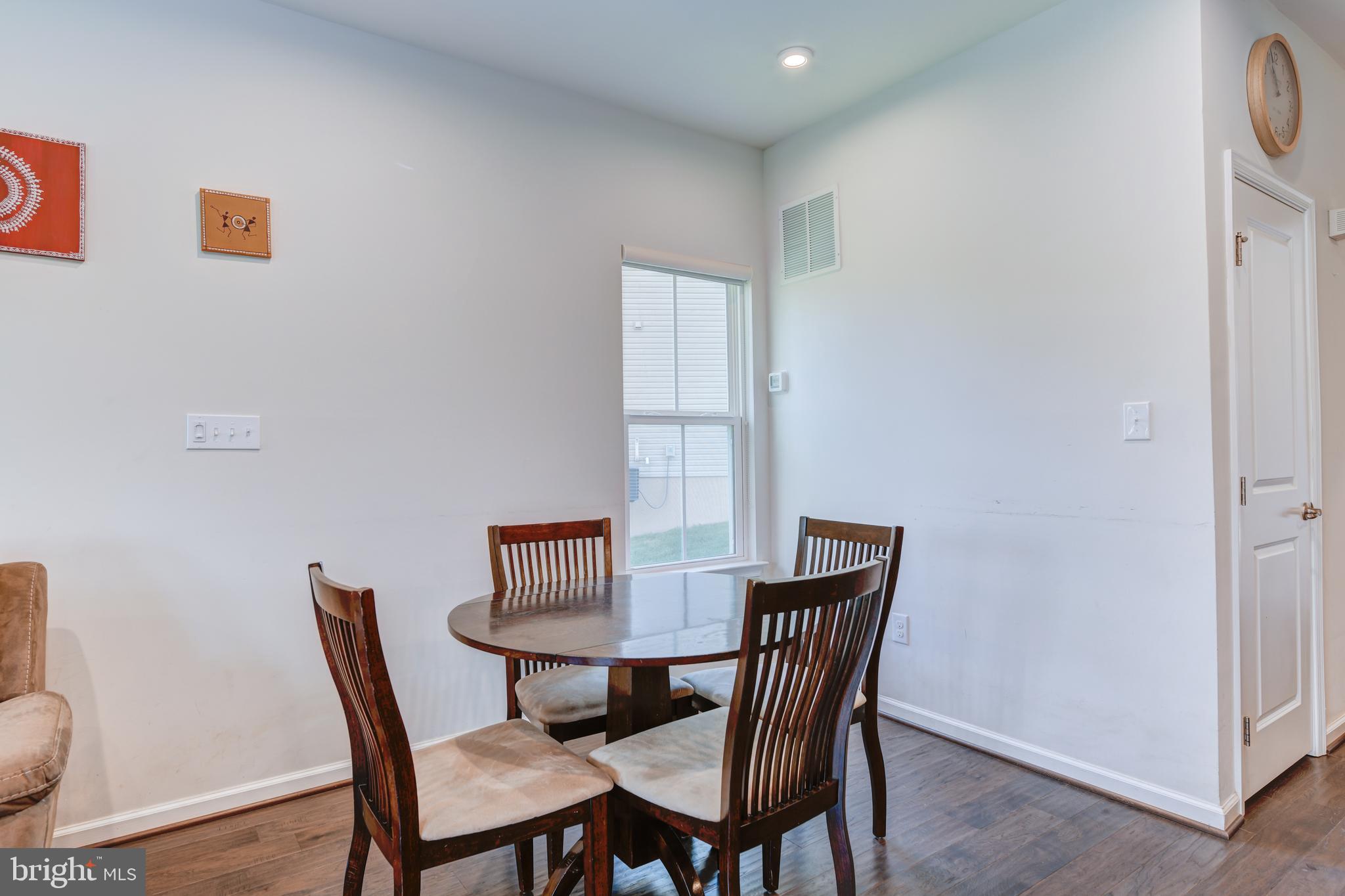 MALVERN WALK - Residential Lease