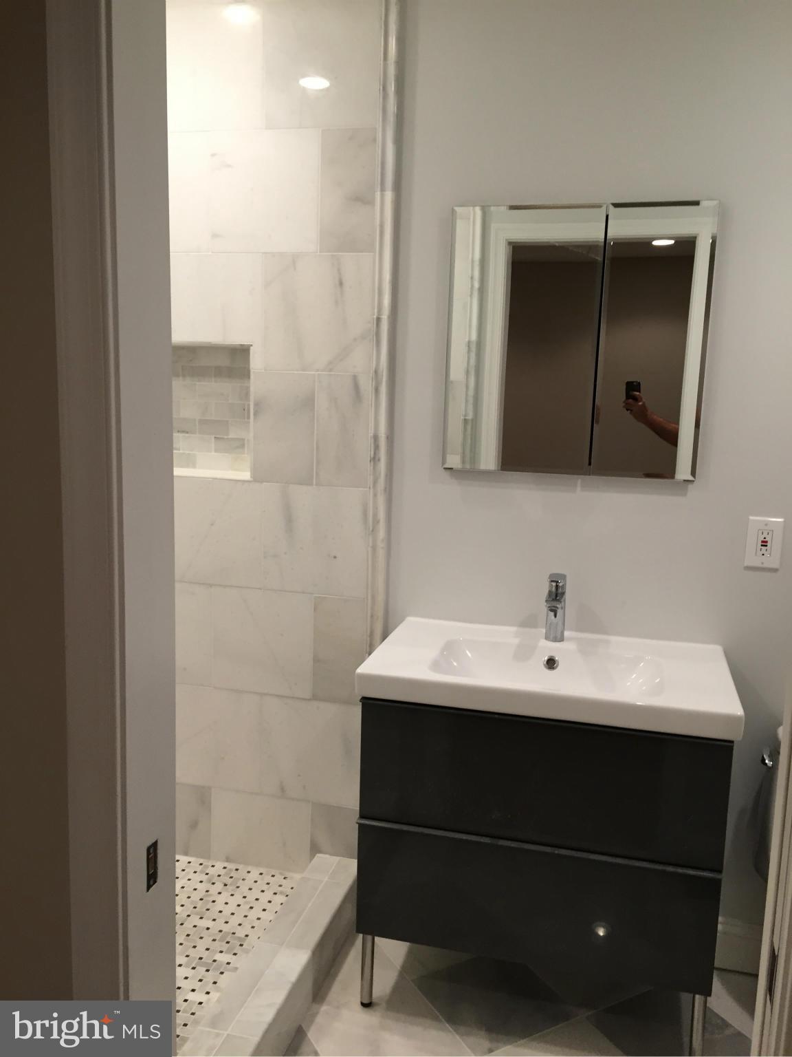 KINGS MANOR TOWNE HOUSES - Residential Lease