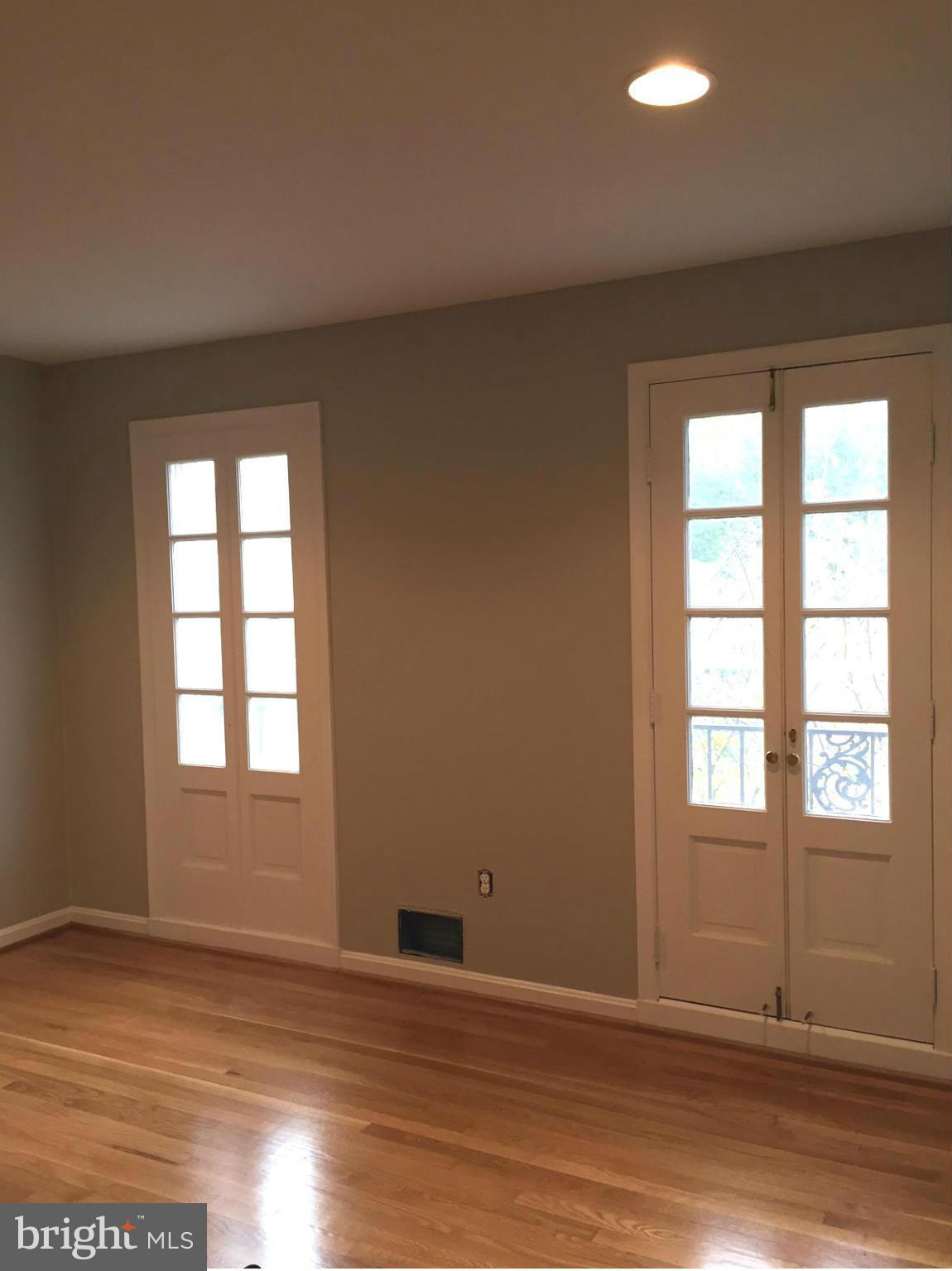 KINGS MANOR TOWNE HOUSES - Residential Lease