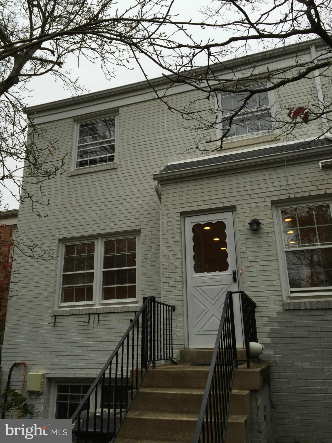 KINGS MANOR TOWNE HOUSES - Residential Lease