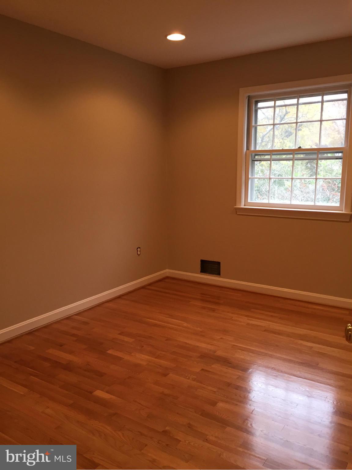 KINGS MANOR TOWNE HOUSES - Residential Lease