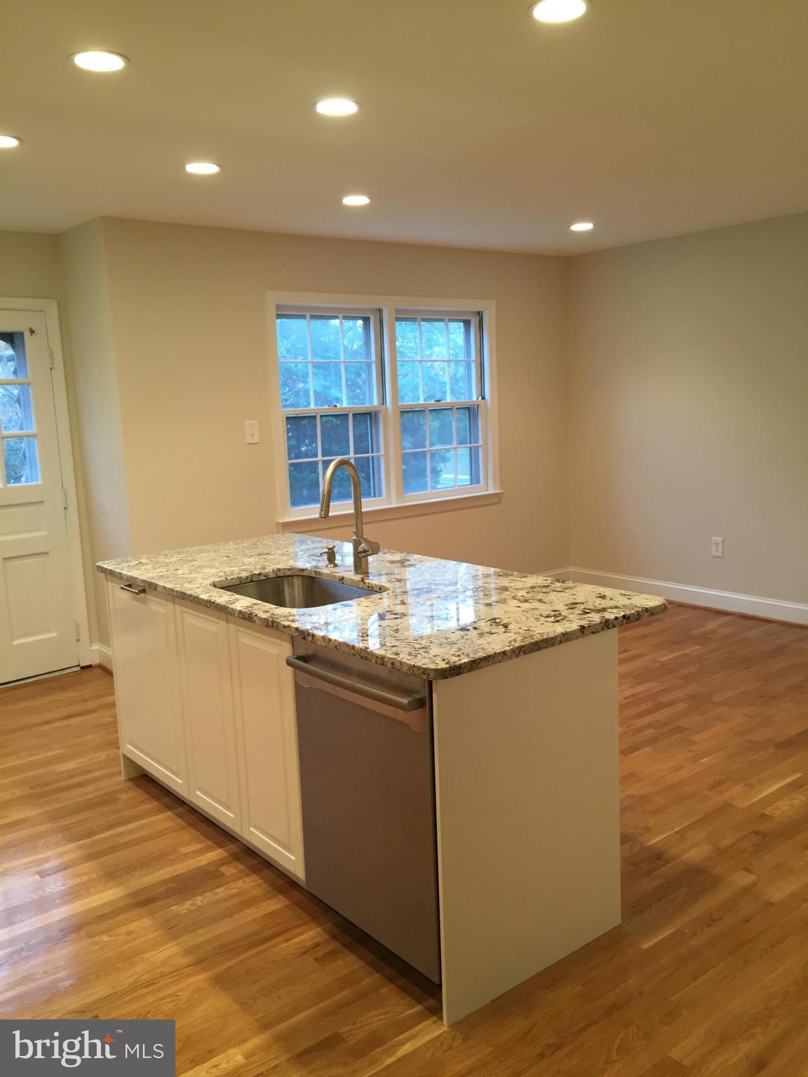 KINGS MANOR TOWNE HOUSES - Residential Lease