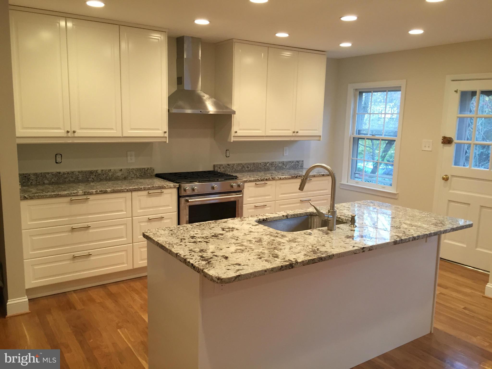 KINGS MANOR TOWNE HOUSES - Residential Lease