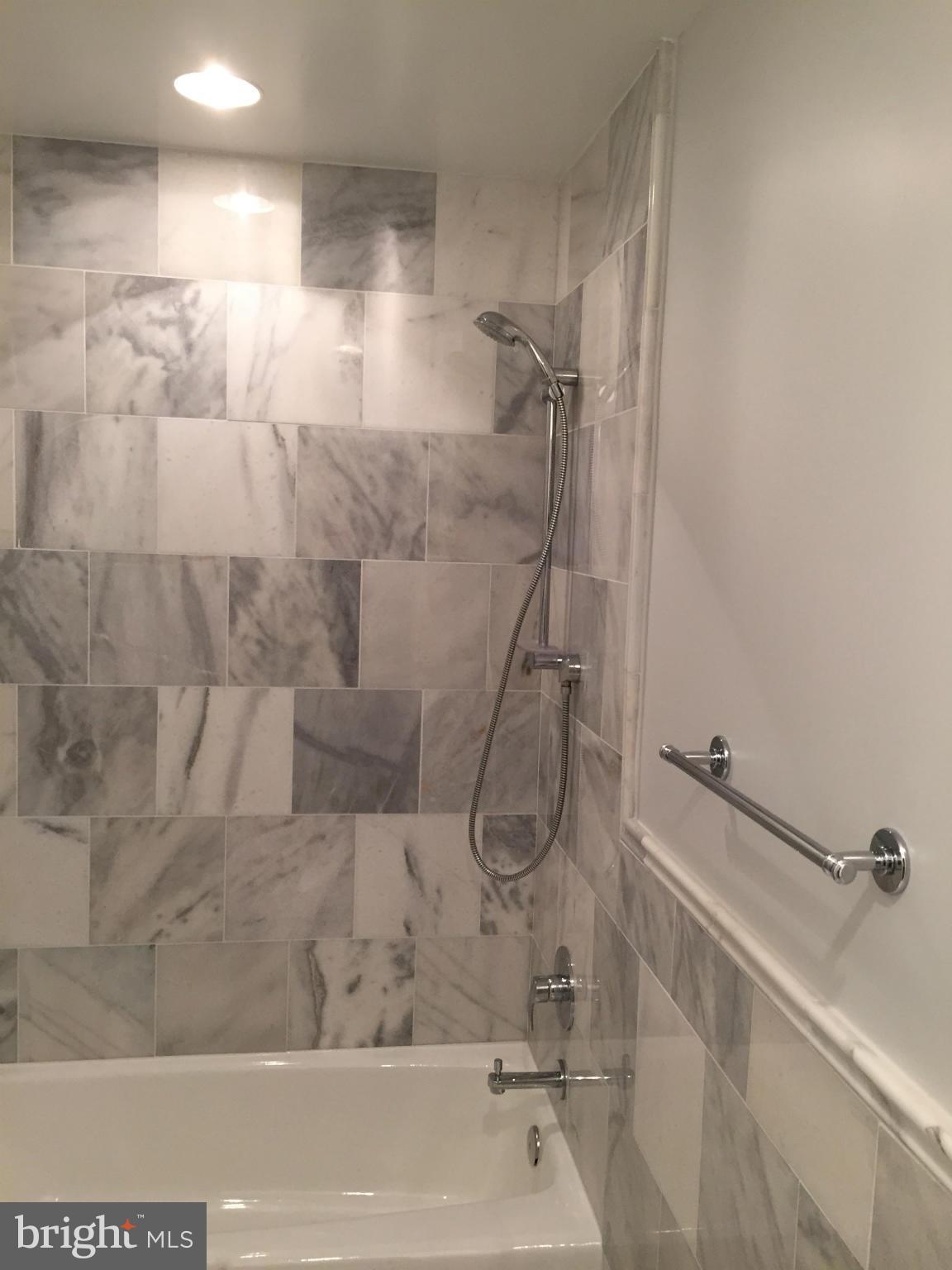 KINGS MANOR TOWNE HOUSES - Residential Lease