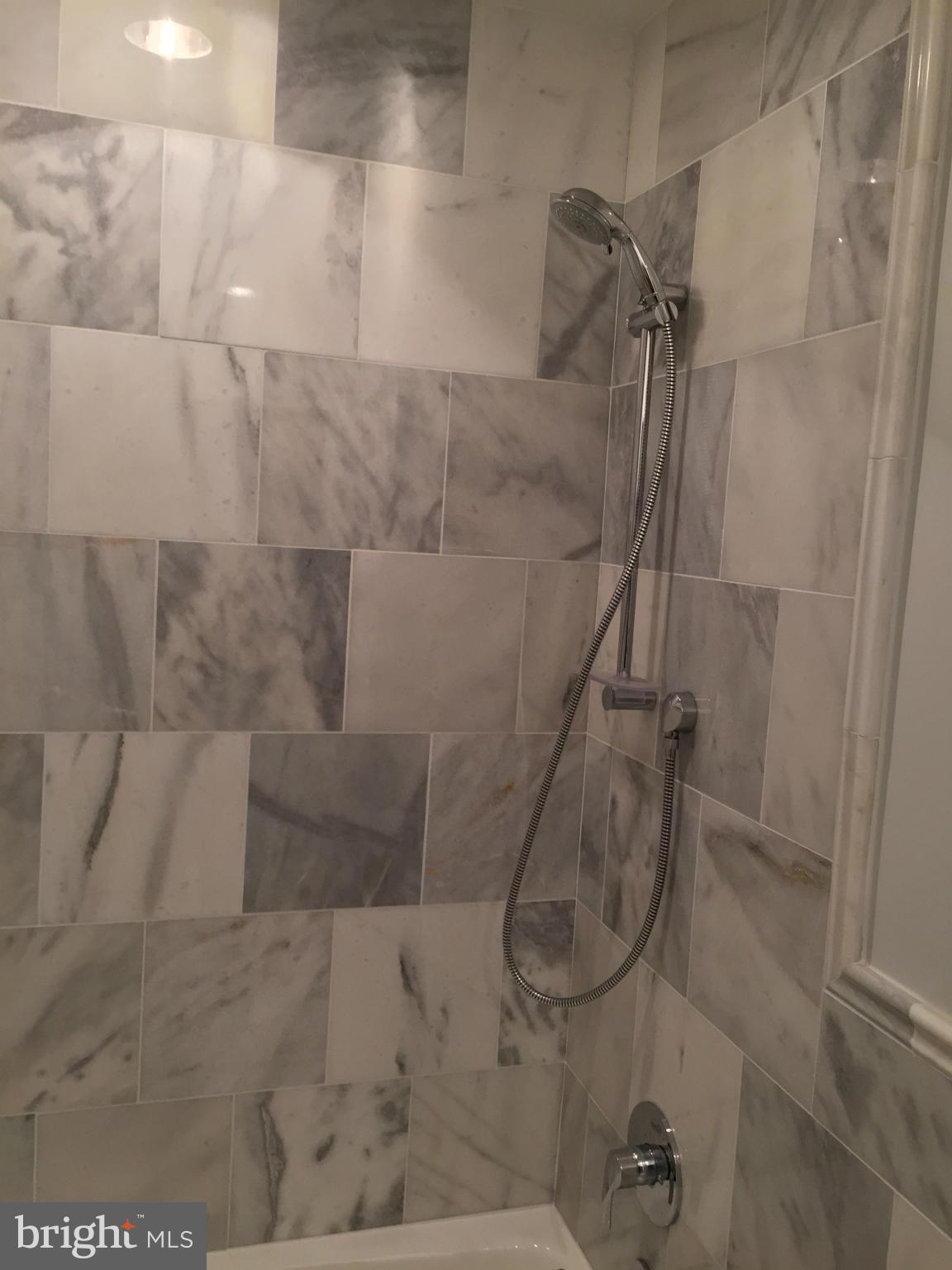 KINGS MANOR TOWNE HOUSES - Residential Lease