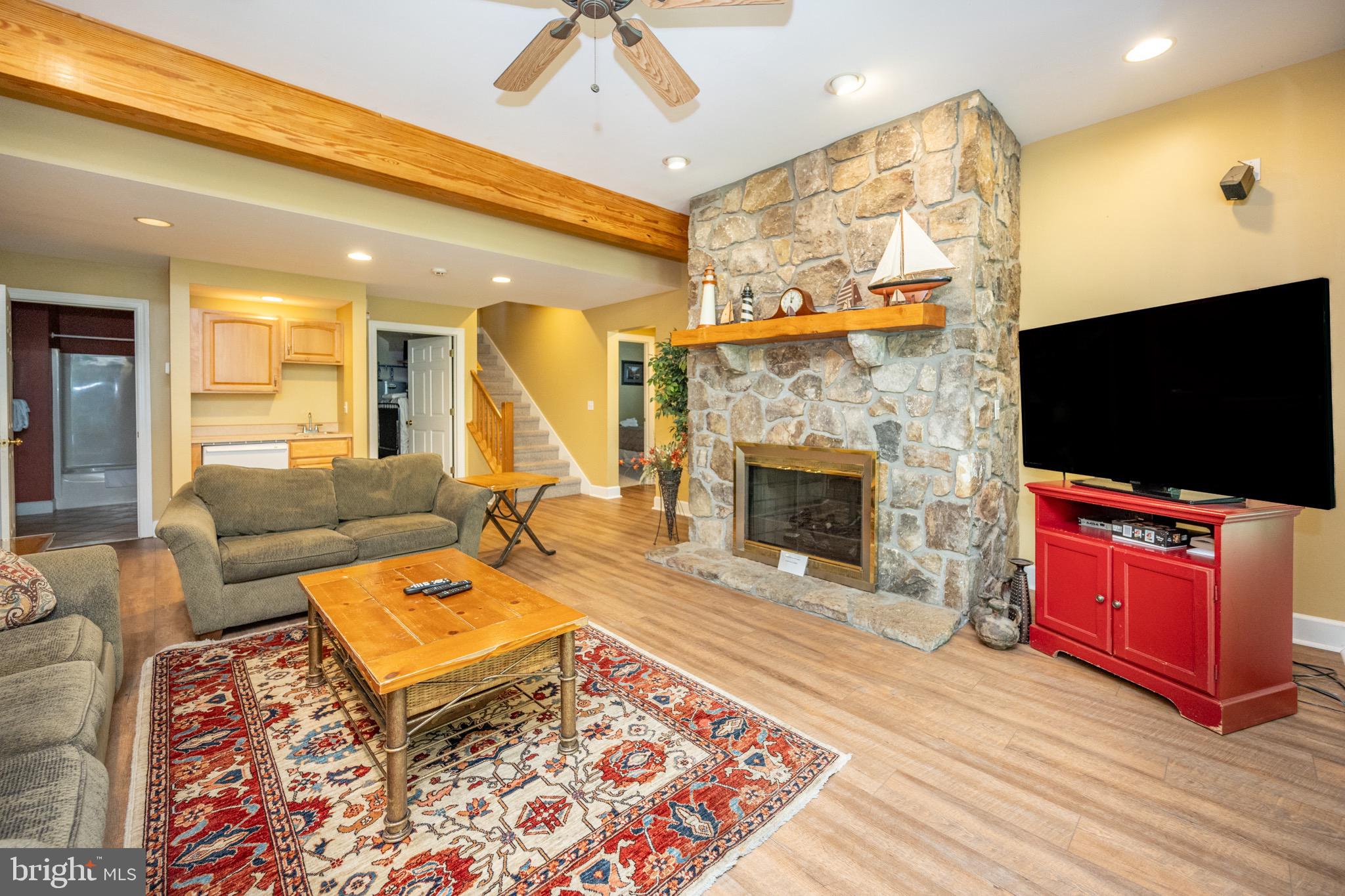 ALPINE SHORES - Residential