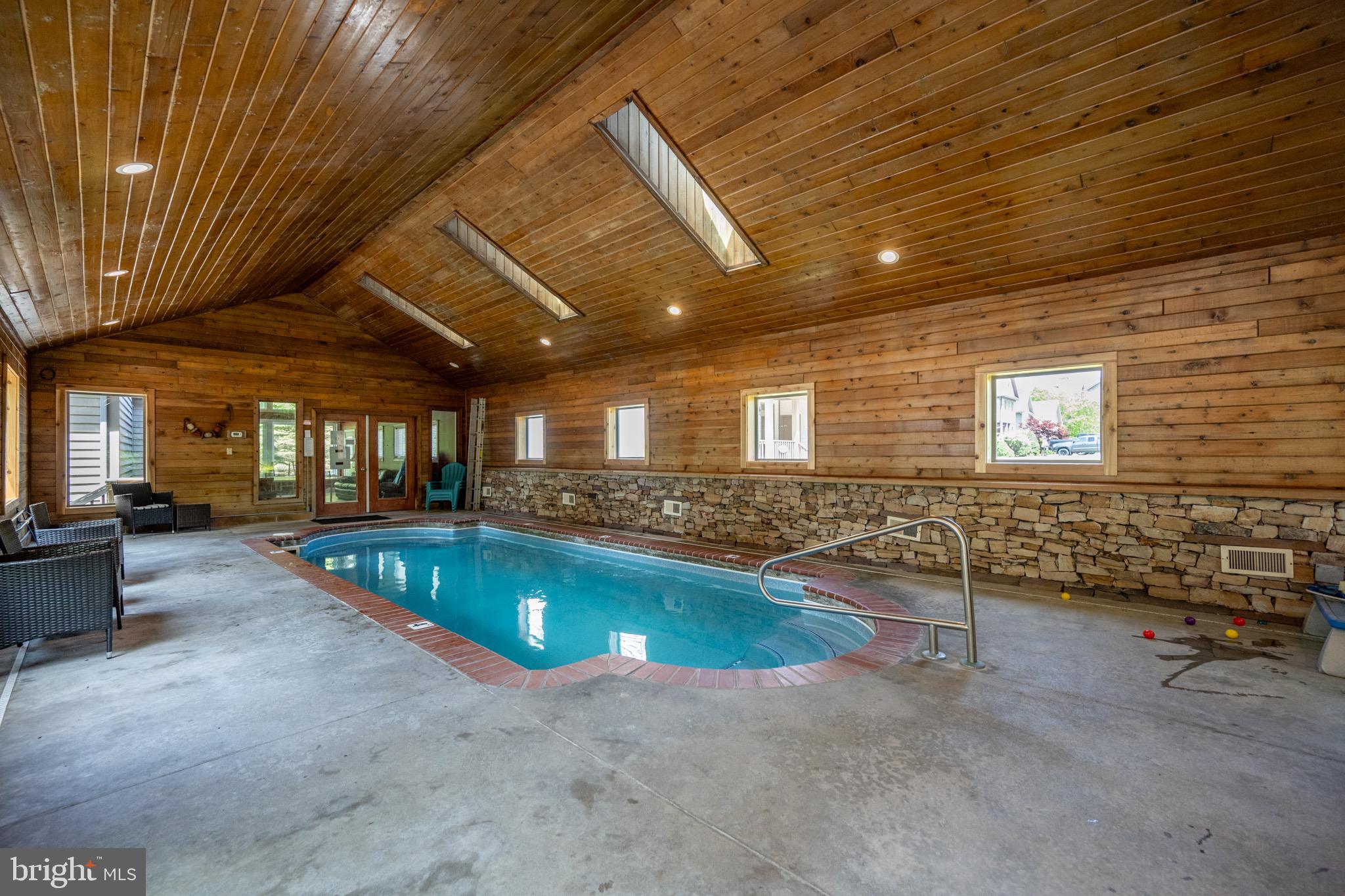 ALPINE SHORES - Residential