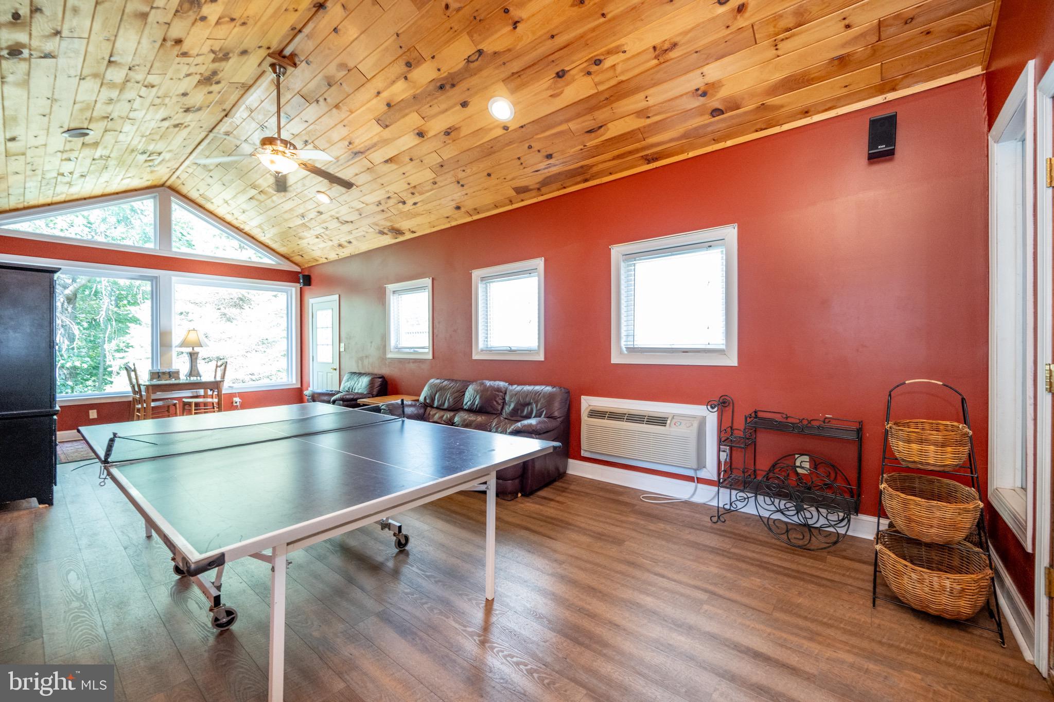 ALPINE SHORES - Residential