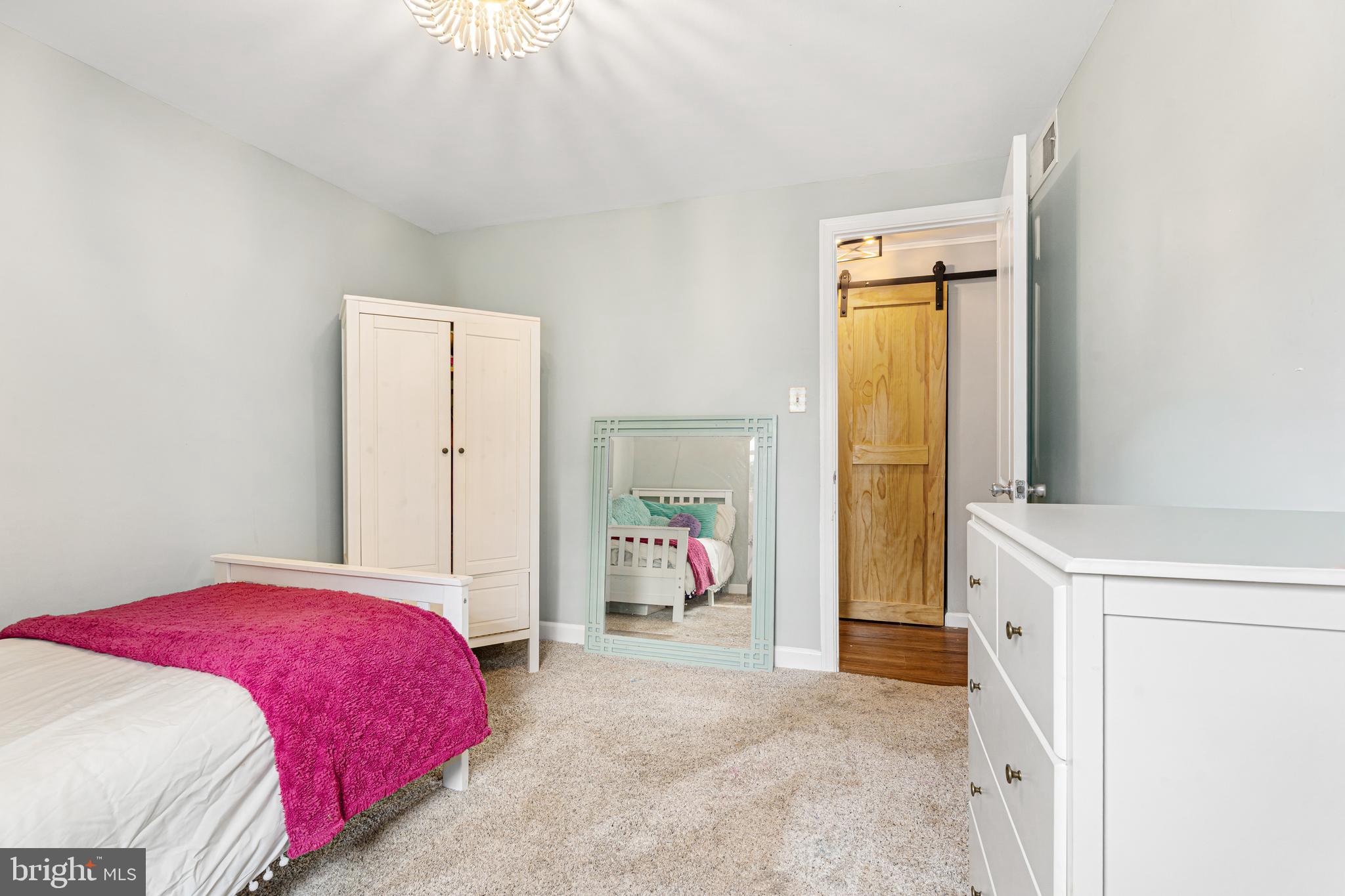 LODGE FOREST MANOR - Residential