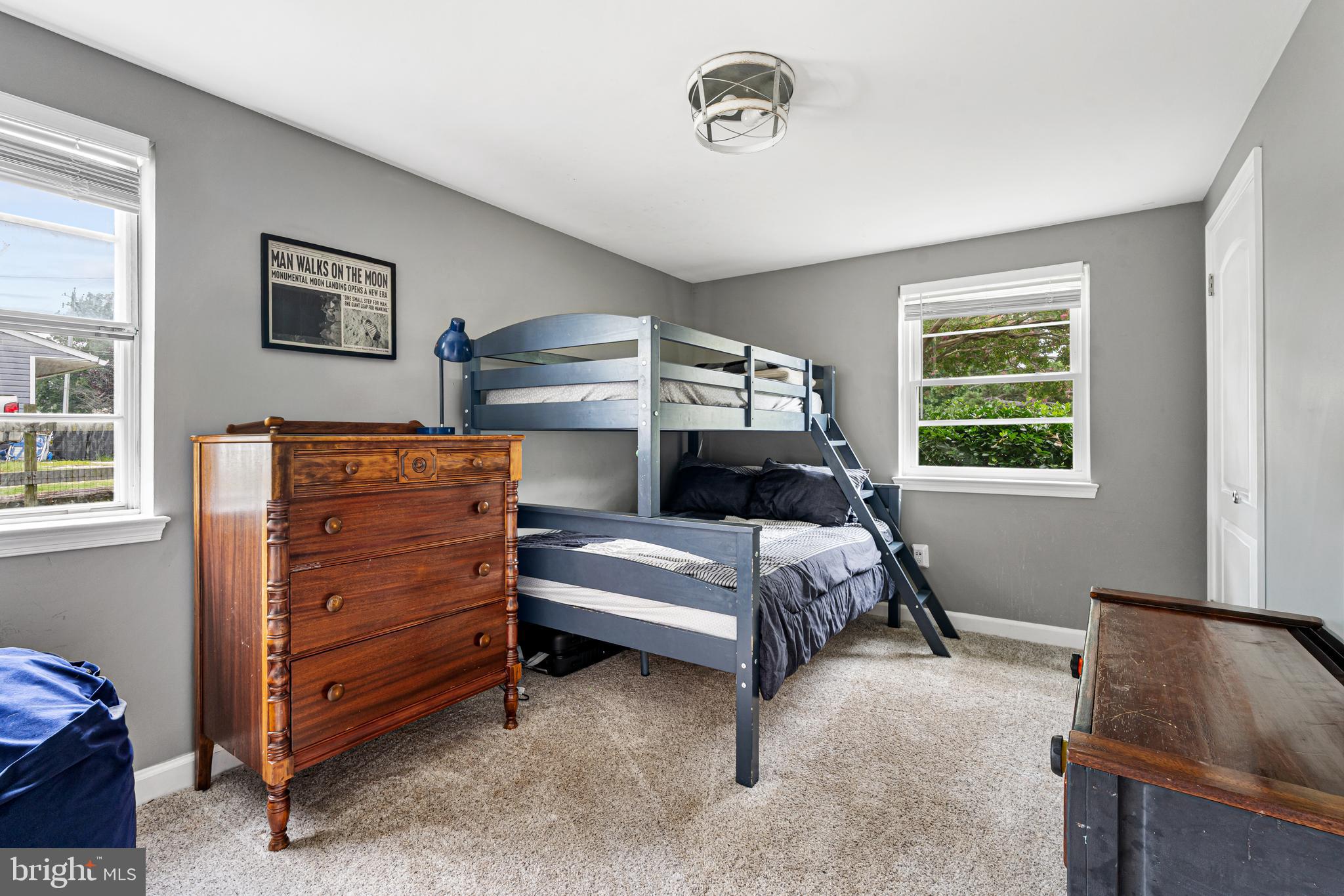 LODGE FOREST MANOR - Residential