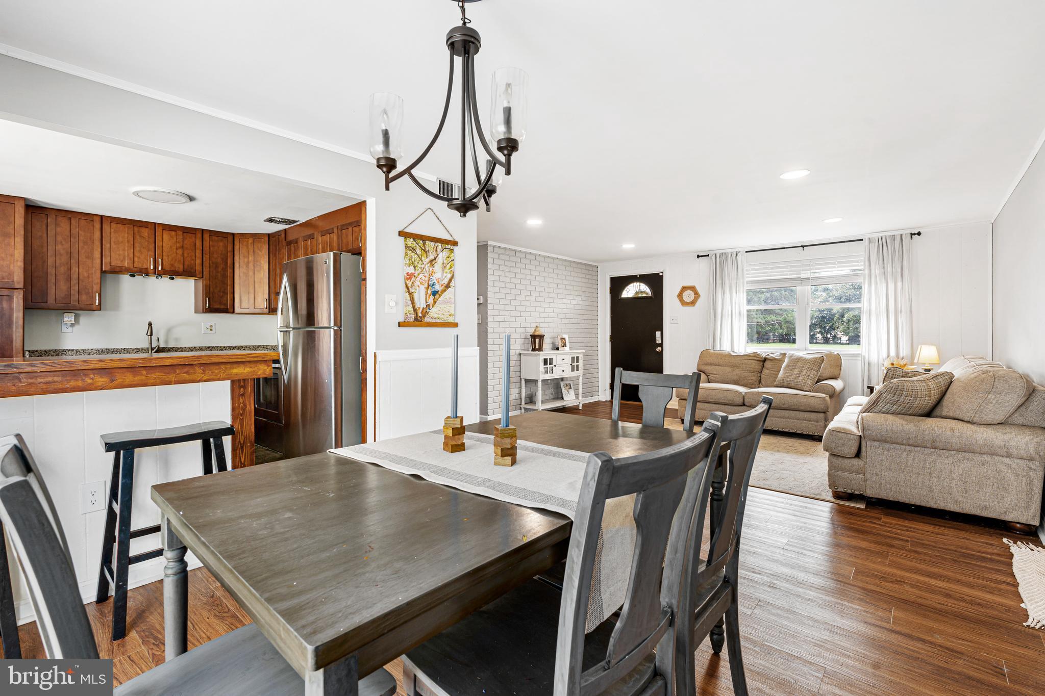 LODGE FOREST MANOR - Residential