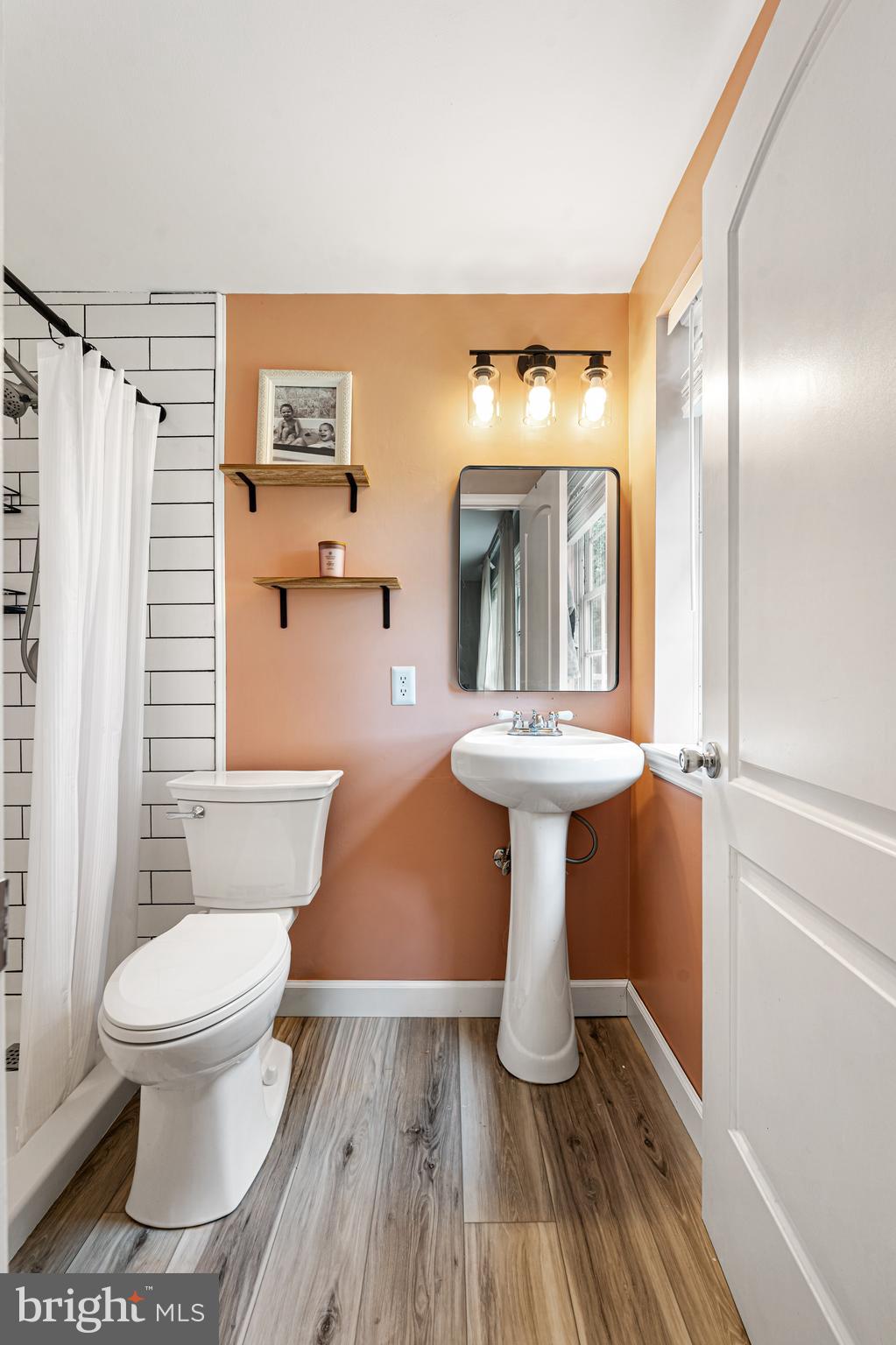 LODGE FOREST MANOR - Residential