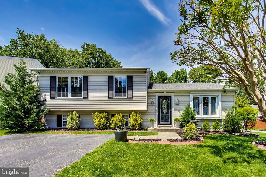 Great Location, Condition and Price... This four split level  Home is in a great Howard County community and School District...   Beautifully maintained , it has 3/4 bedrooms, three full bathrooms including the ensuite primary bedroom.  It also has many recent updates:  Windows & doors. Kitchen stainless steel appliances, granite counters, microwave, freshly painted, hardwood floors & ceramic tile floors in family room,  newer washer & dryer, freshly painted and more...  Enjoy your summer days in the great fenced back yard,  with swimming pool, and deck for your summer gatherings, barbecue, pool parties!!

Close to schools and the easy access to commuter routes I-95, 216, Route 32 & 29. Close to shopping/restaurants and other POI... makes this a great place to leave.

***Experience Howard County-Regional, community, and neighborhood parks containing sports facilities, recreation centers and areas, nature centers, scenic outdoor trails and more; offers an extensive range of recreational programs, activities and special events*** Howard County Mission is-To responsibly manage natural resources; provide excellent parks, facilities, and recreation opportunities for the community; and ensure the highest quality of life for current and future generations***