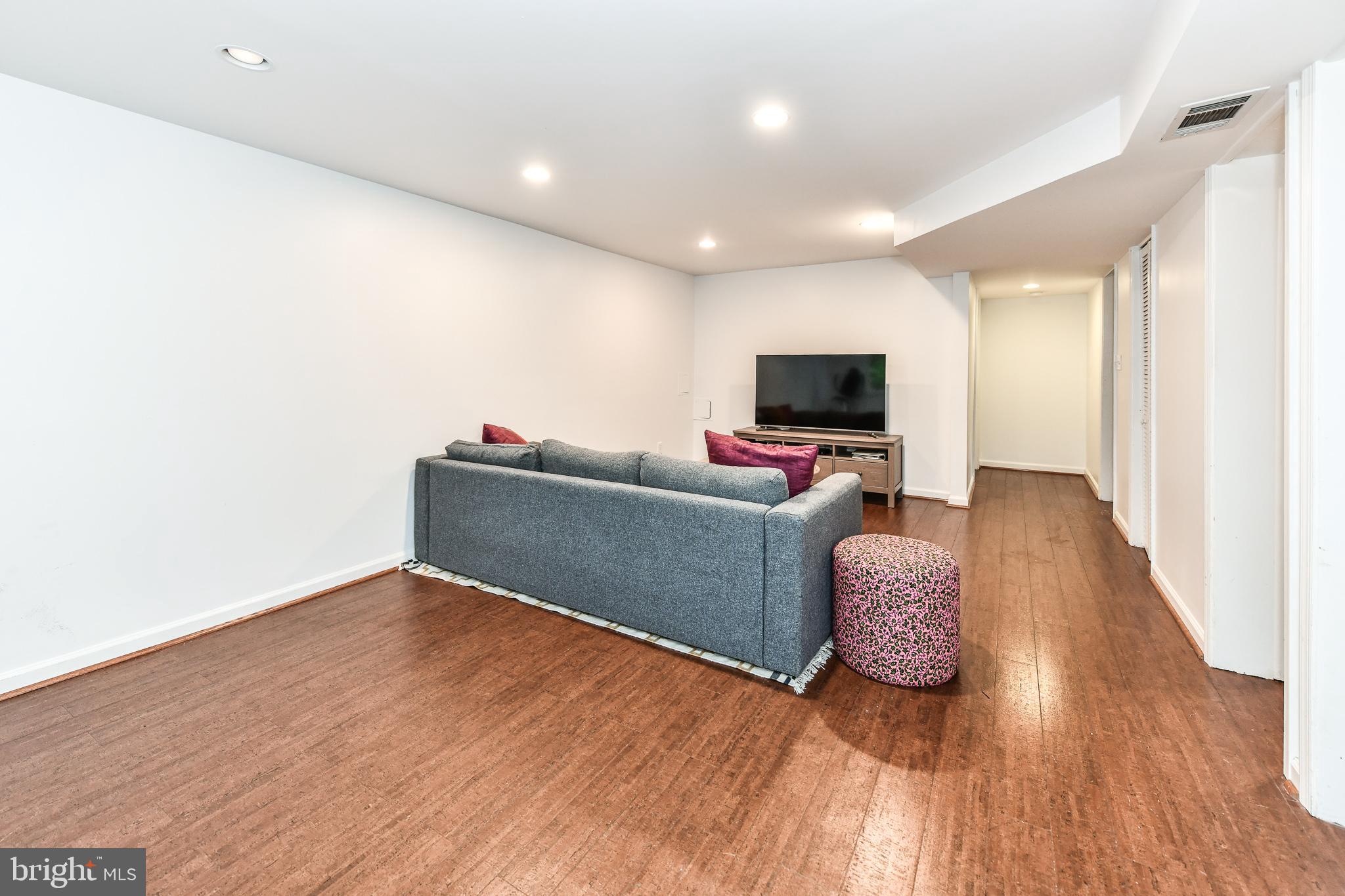 ROSEMONT - Residential Lease