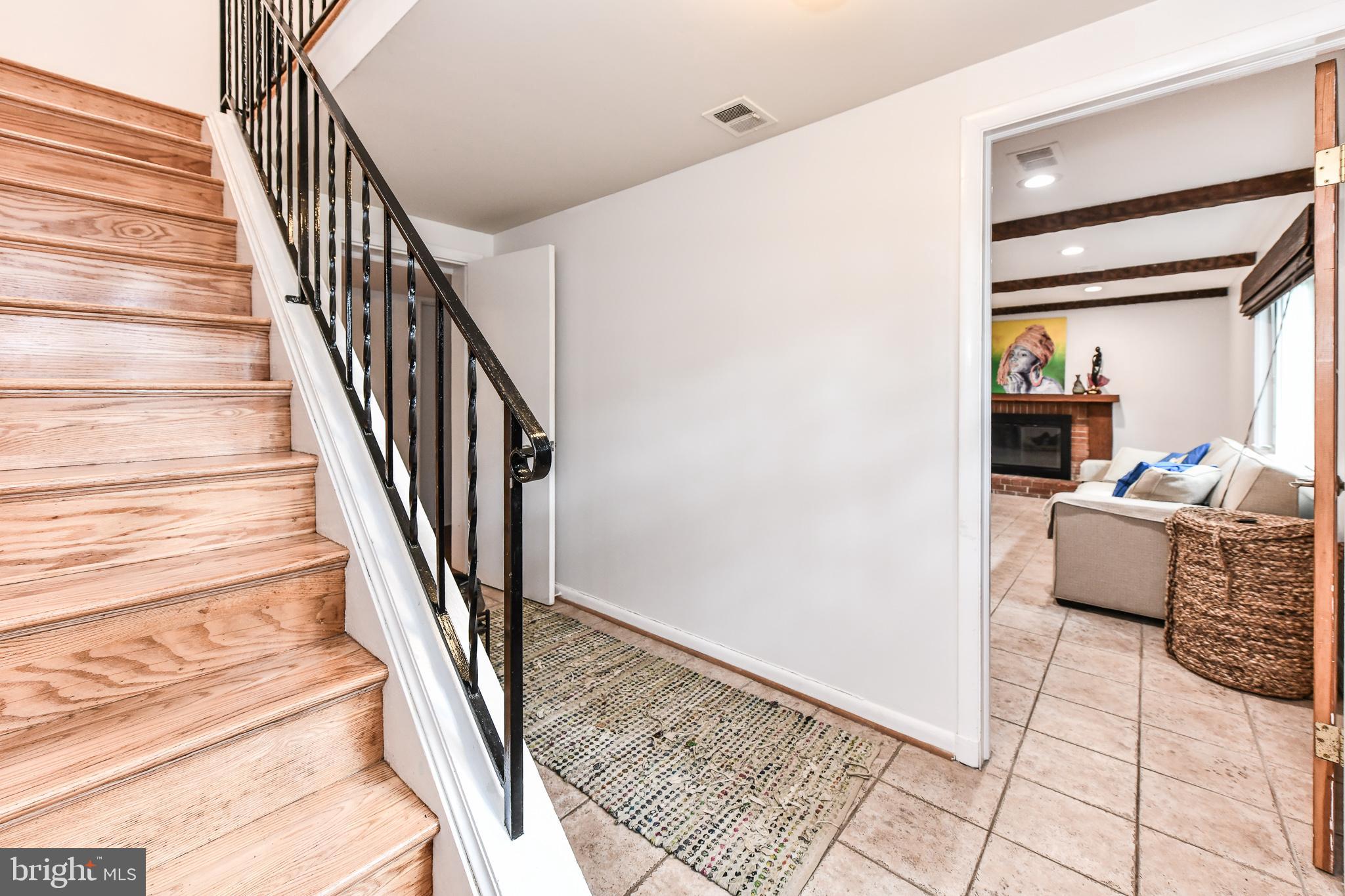 ROSEMONT - Residential Lease