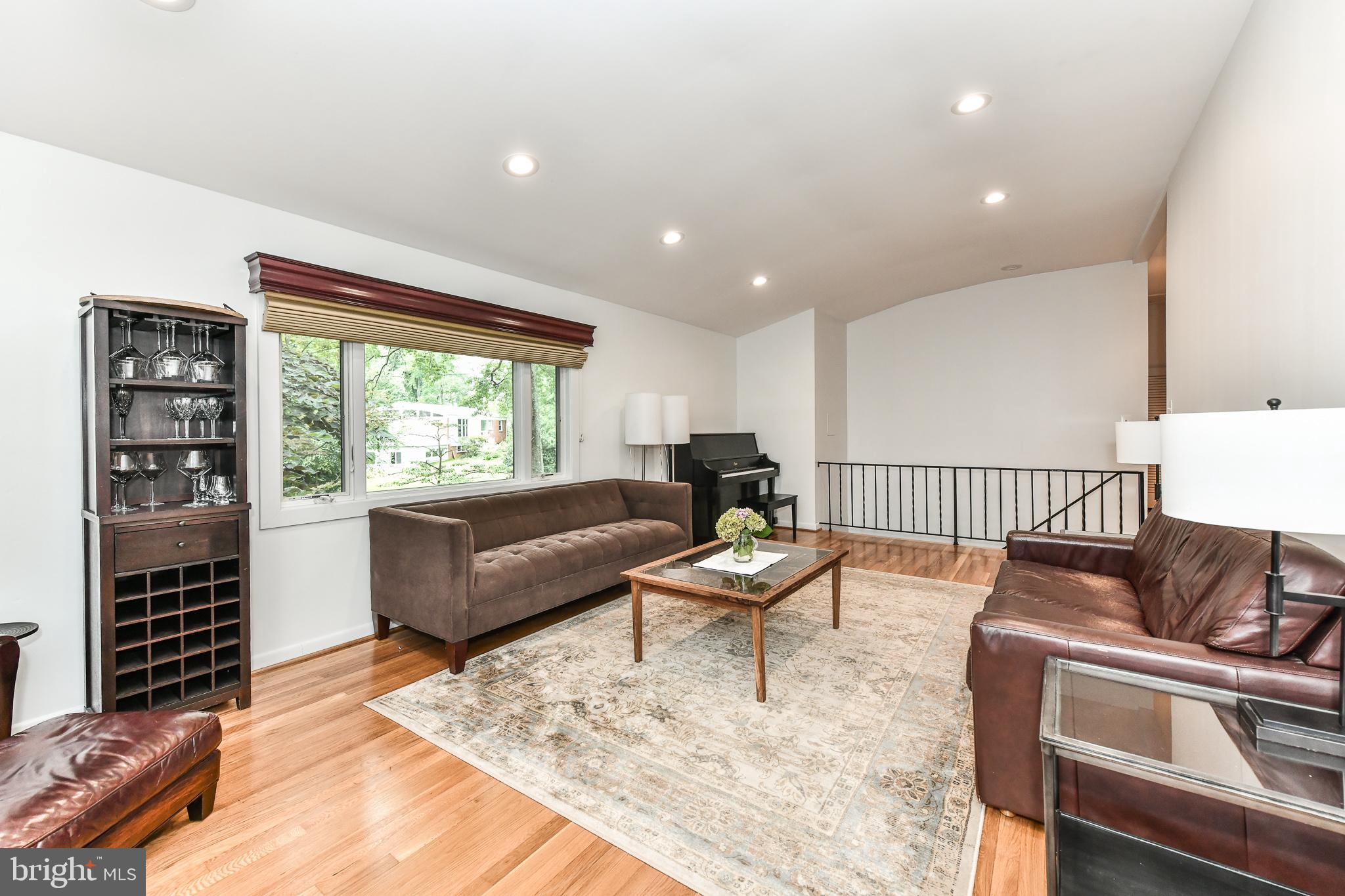 ROSEMONT - Residential Lease