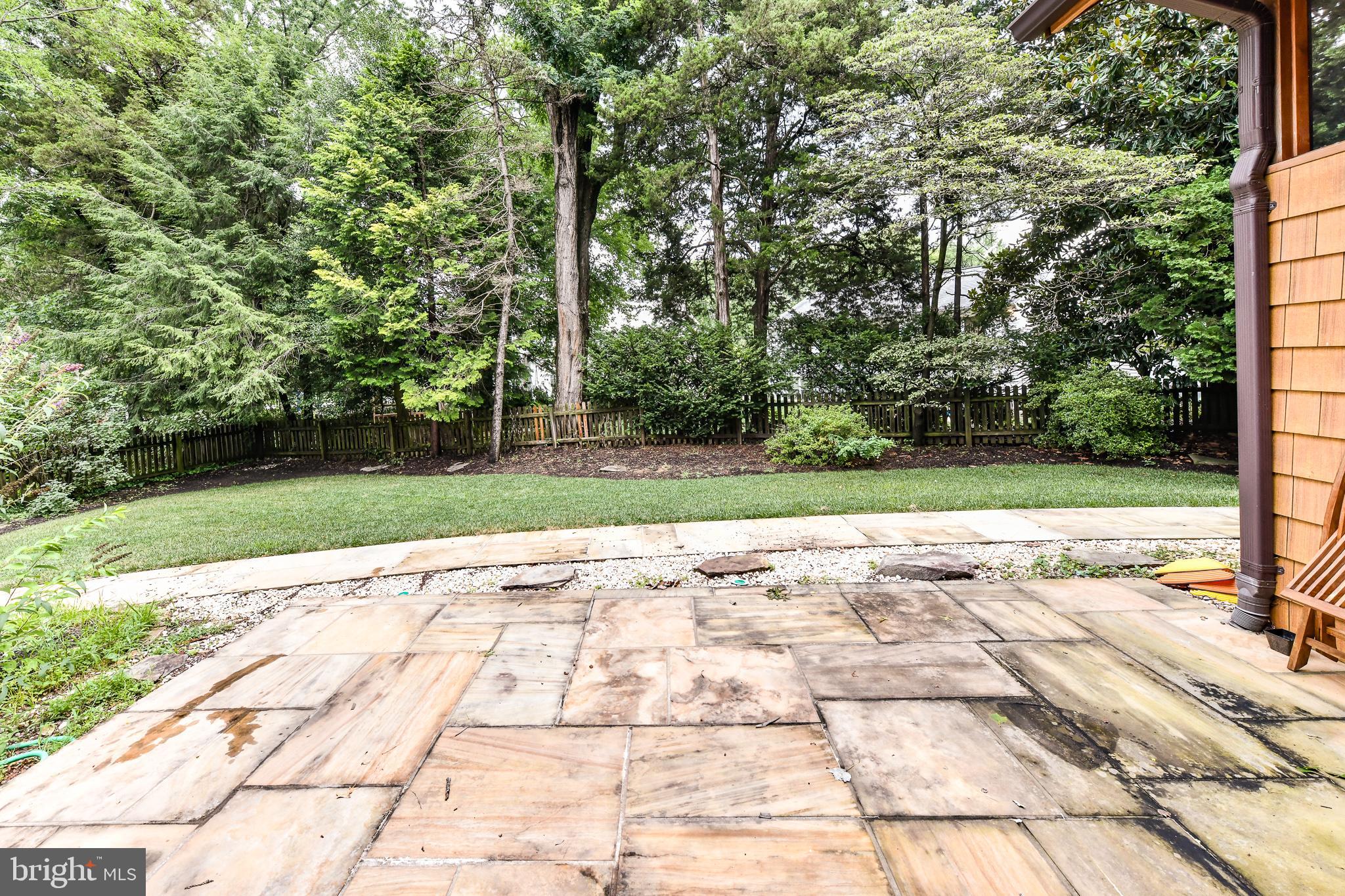 ROSEMONT - Residential Lease