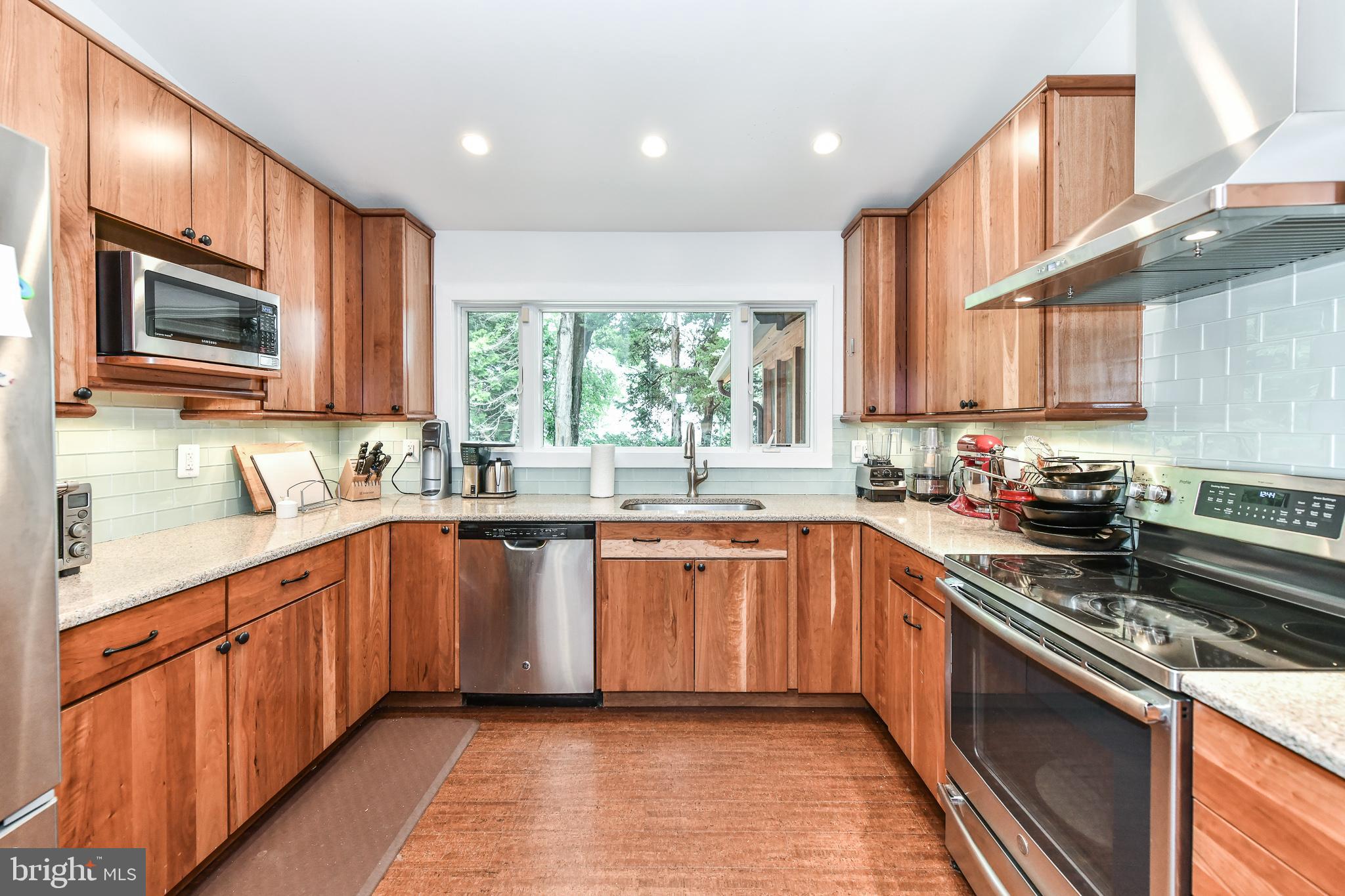 ROSEMONT - Residential Lease