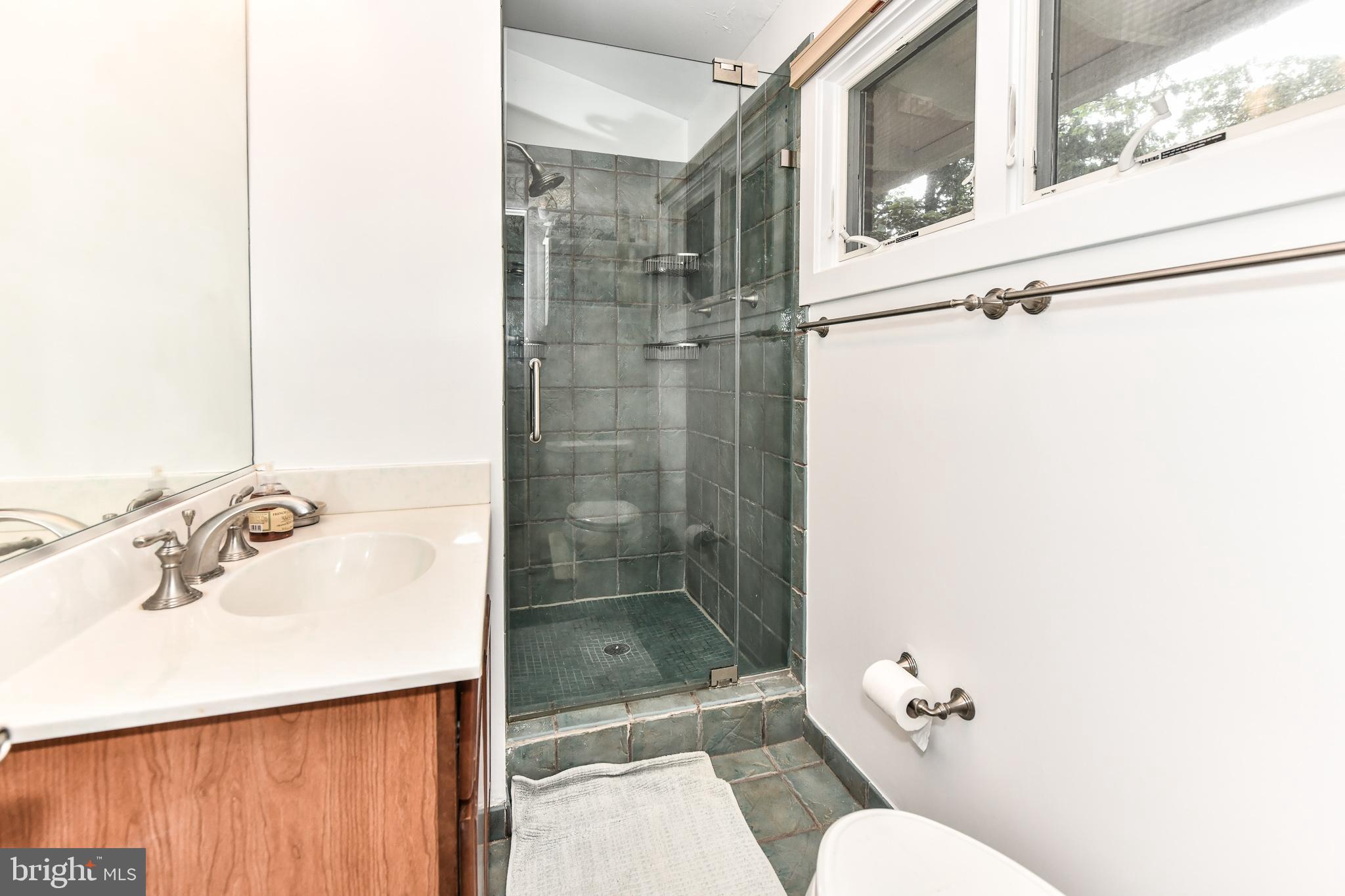 ROSEMONT - Residential Lease