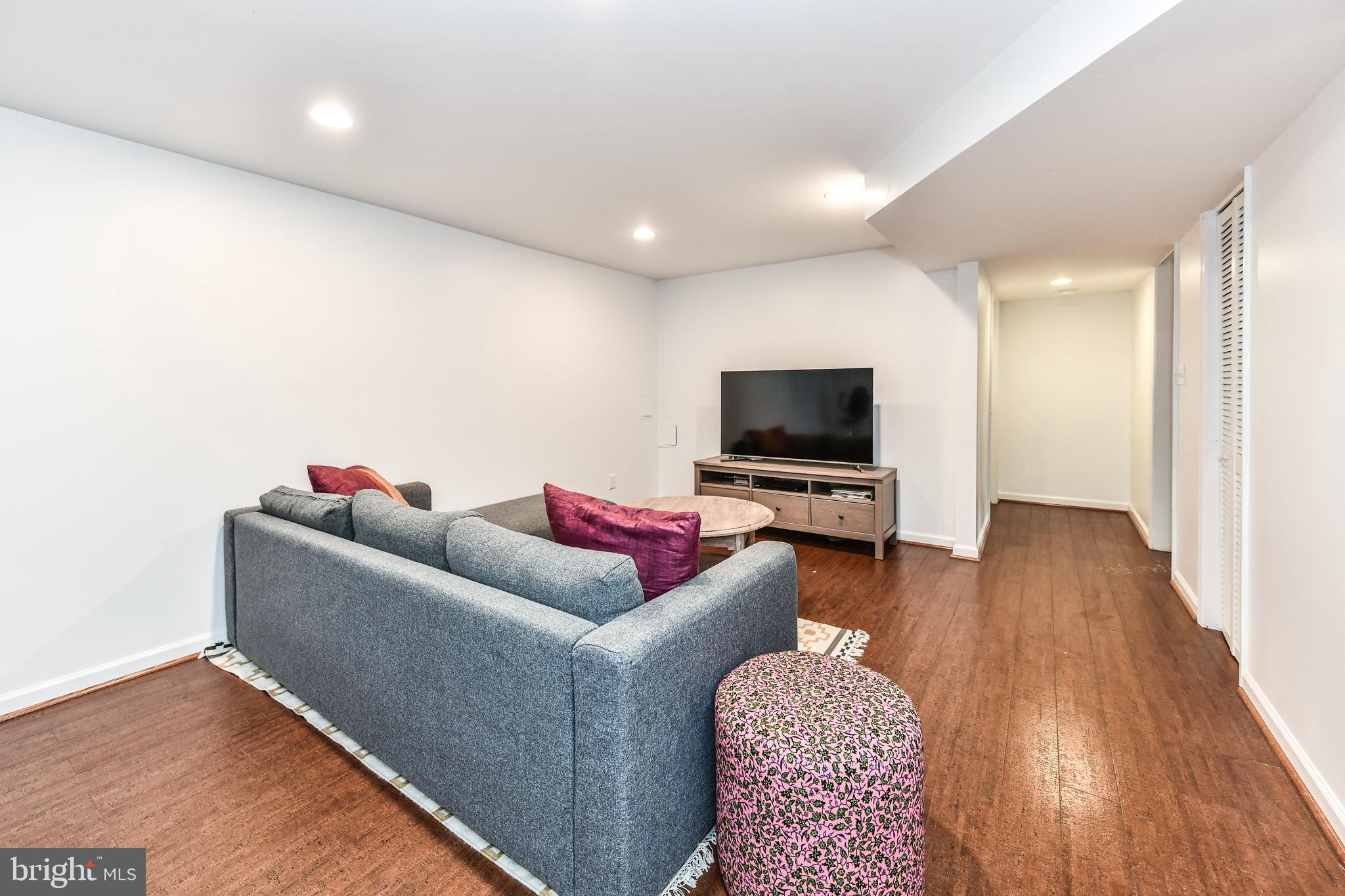 ROSEMONT - Residential Lease