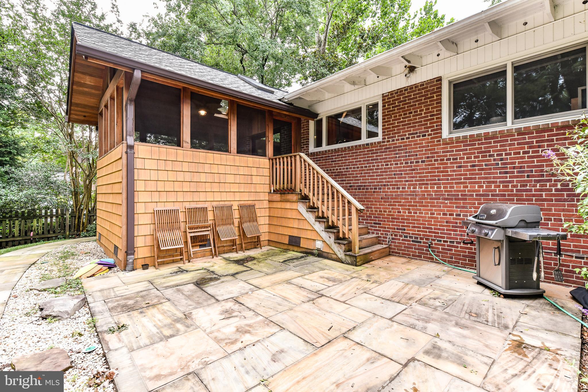 ROSEMONT - Residential Lease