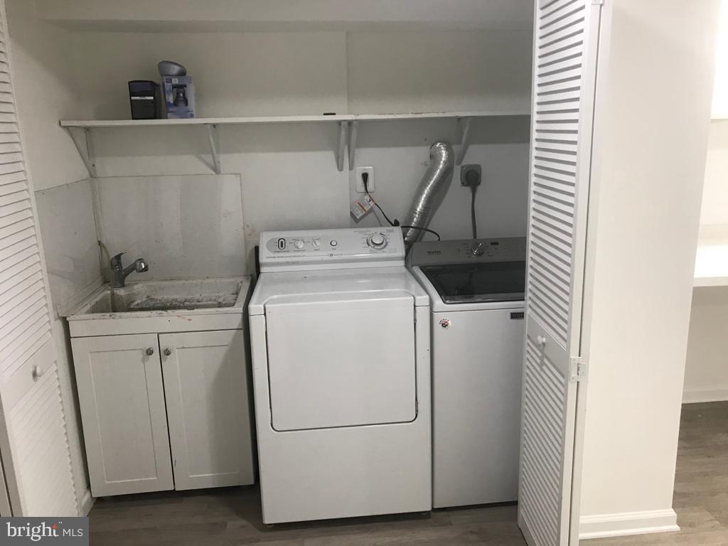 ROSEMONT - Residential Lease