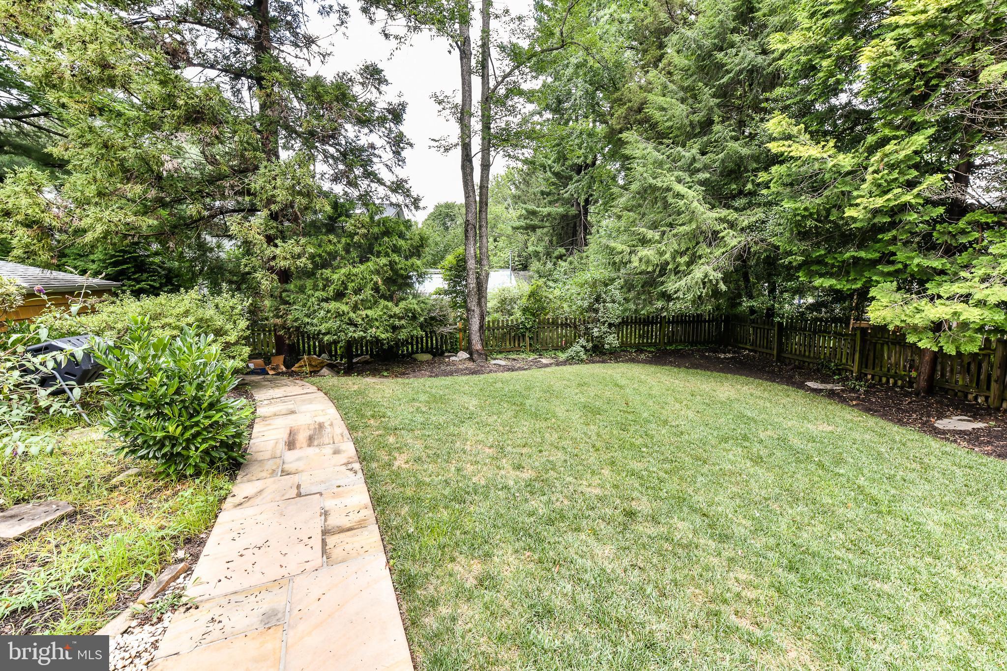 ROSEMONT - Residential Lease