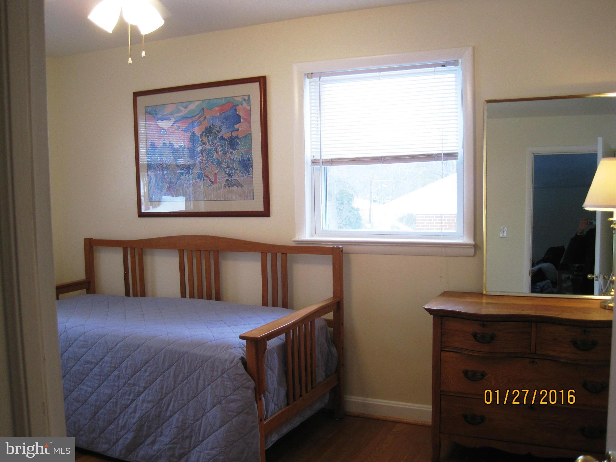 LINCOLNIA HILLS - Residential