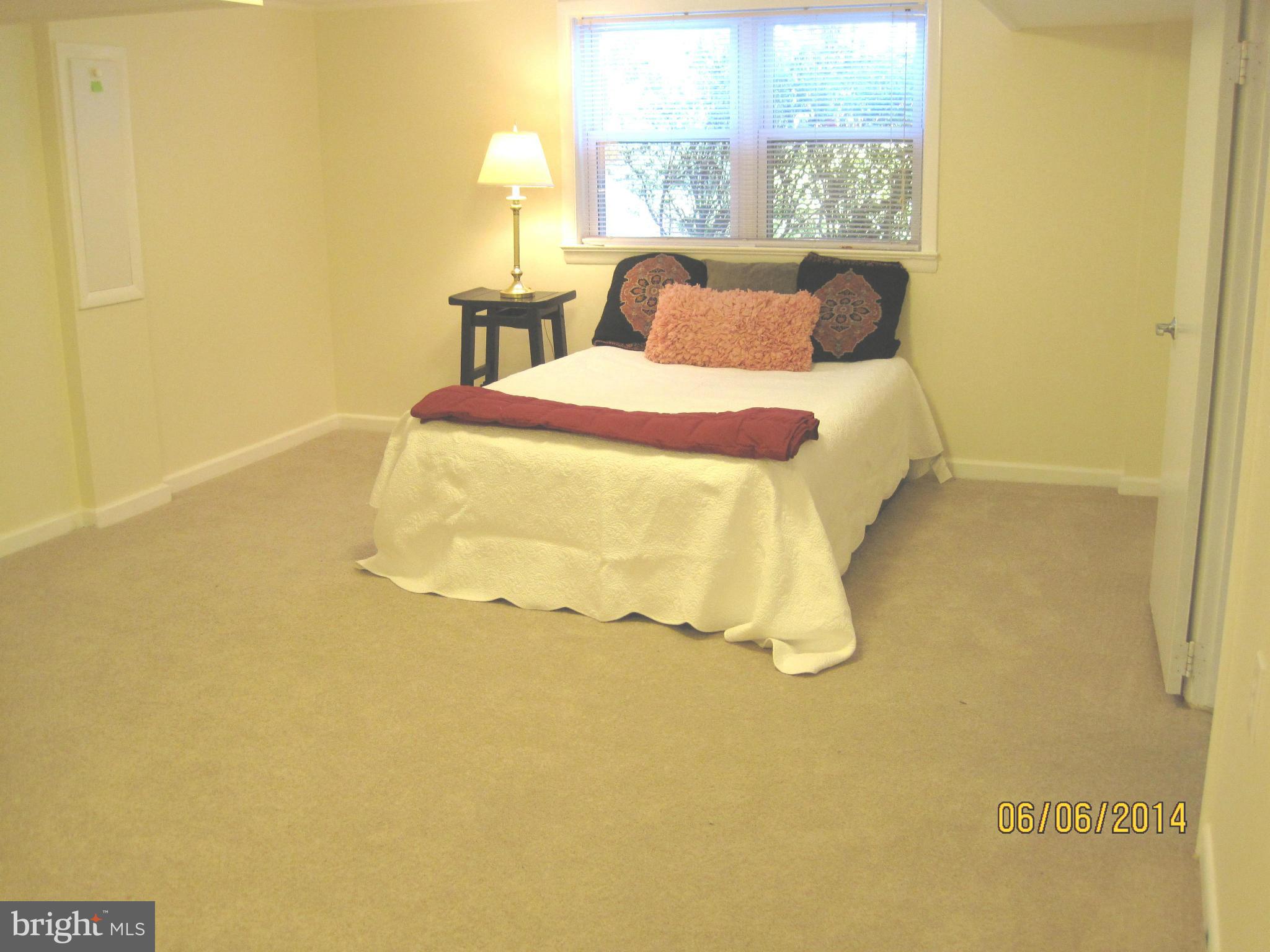 LINCOLNIA HILLS - Residential