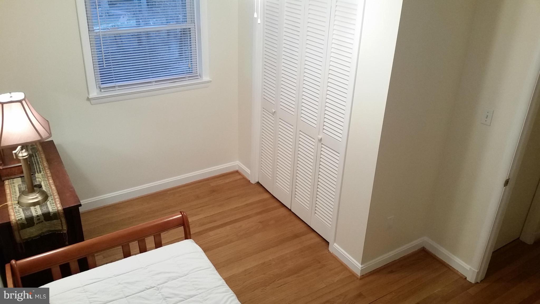 LINCOLNIA HILLS - Residential