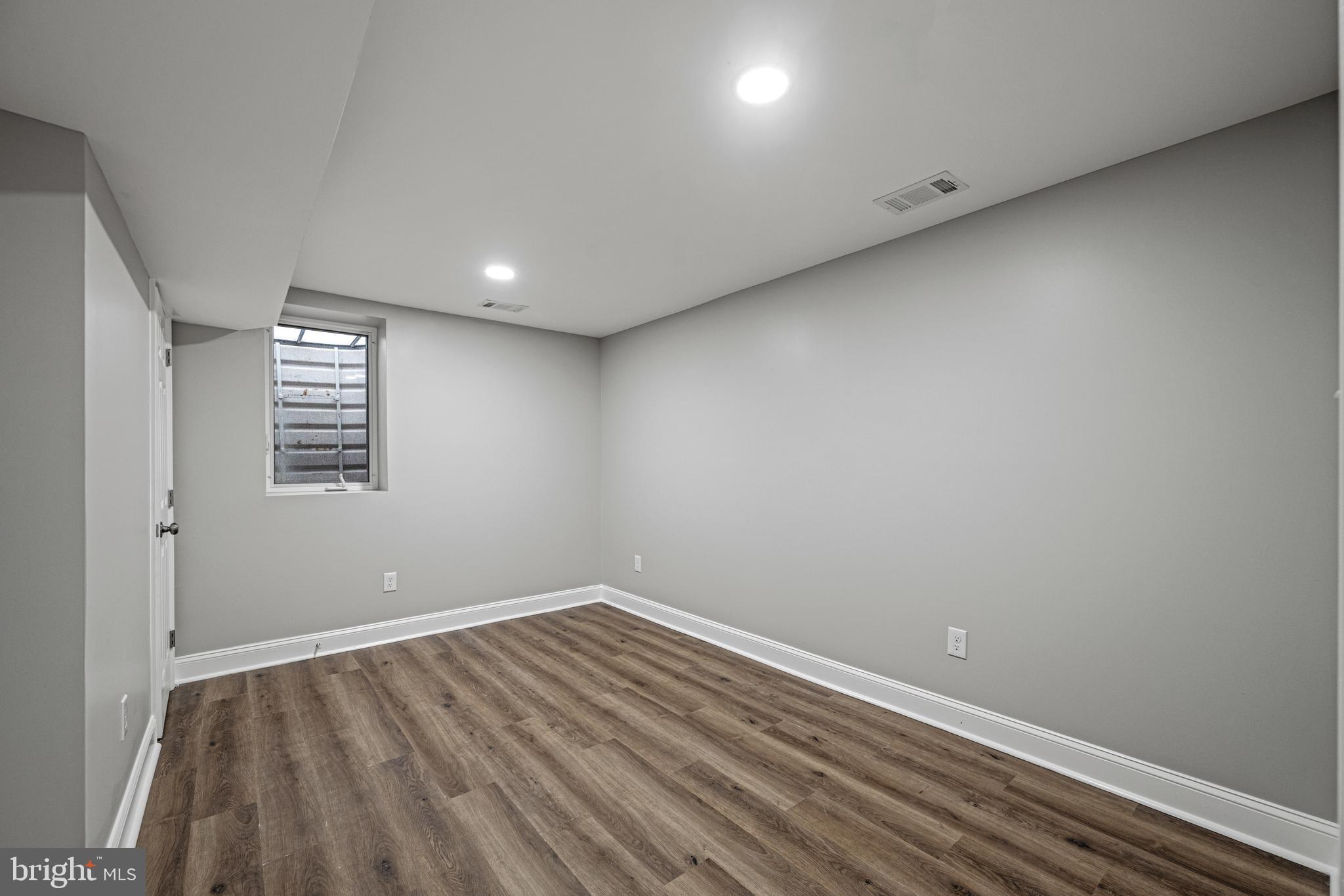 HAGERSTOWN - Residential