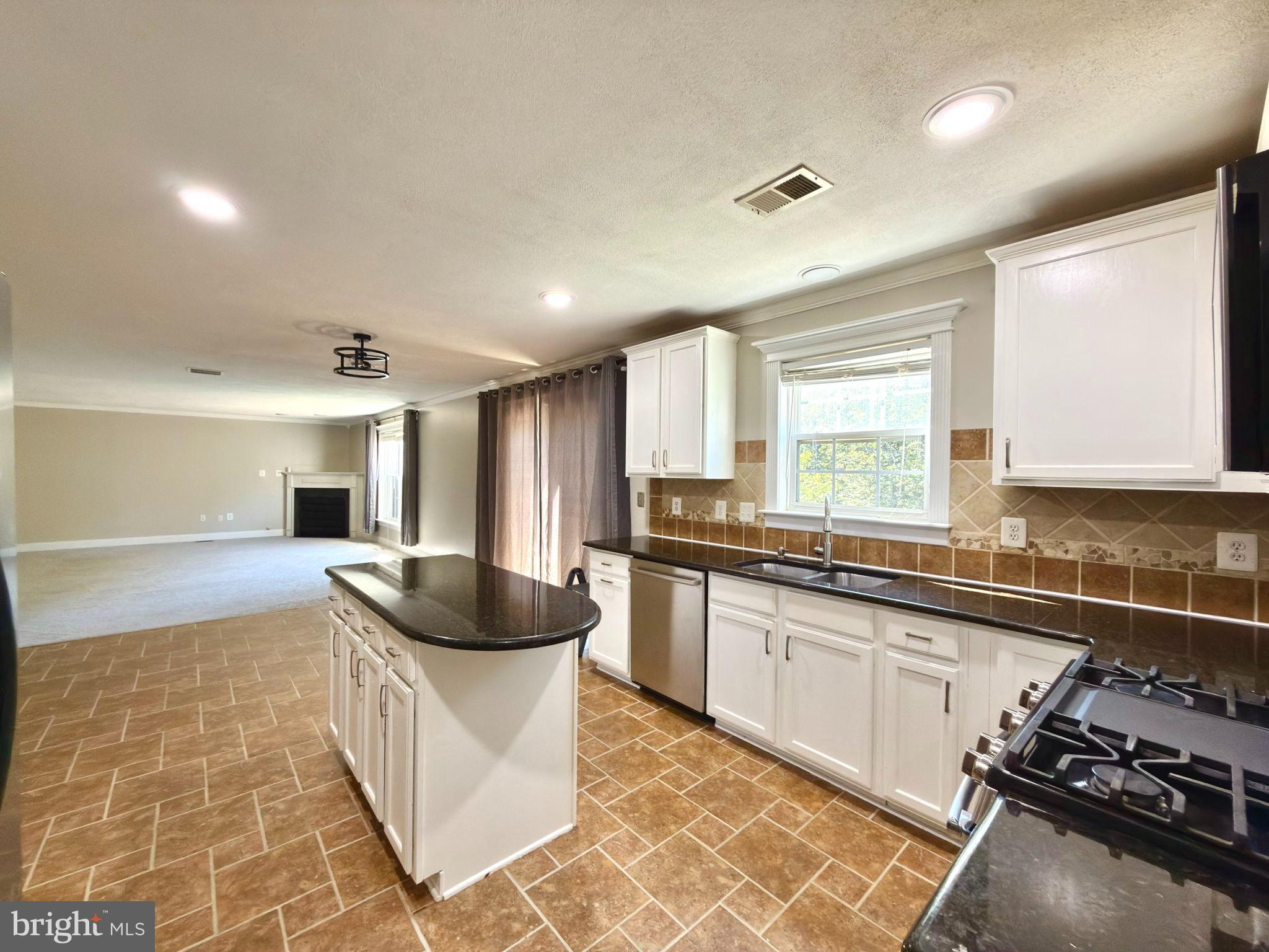 APPLE GROVE - Residential Lease