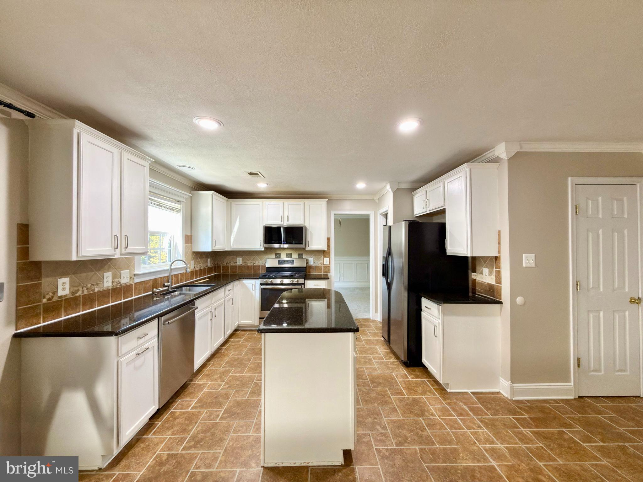 APPLE GROVE - Residential Lease