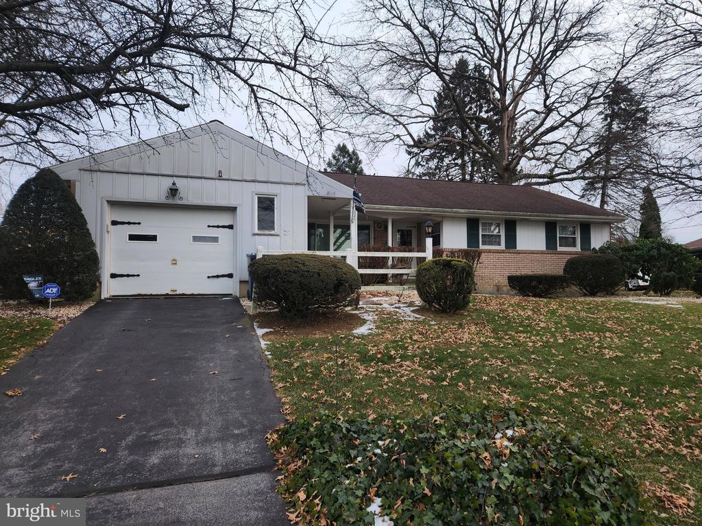 Photo of 3116 Linda Lane, SINKING SPRING, PA 19608 (MLS # PABK2066476)