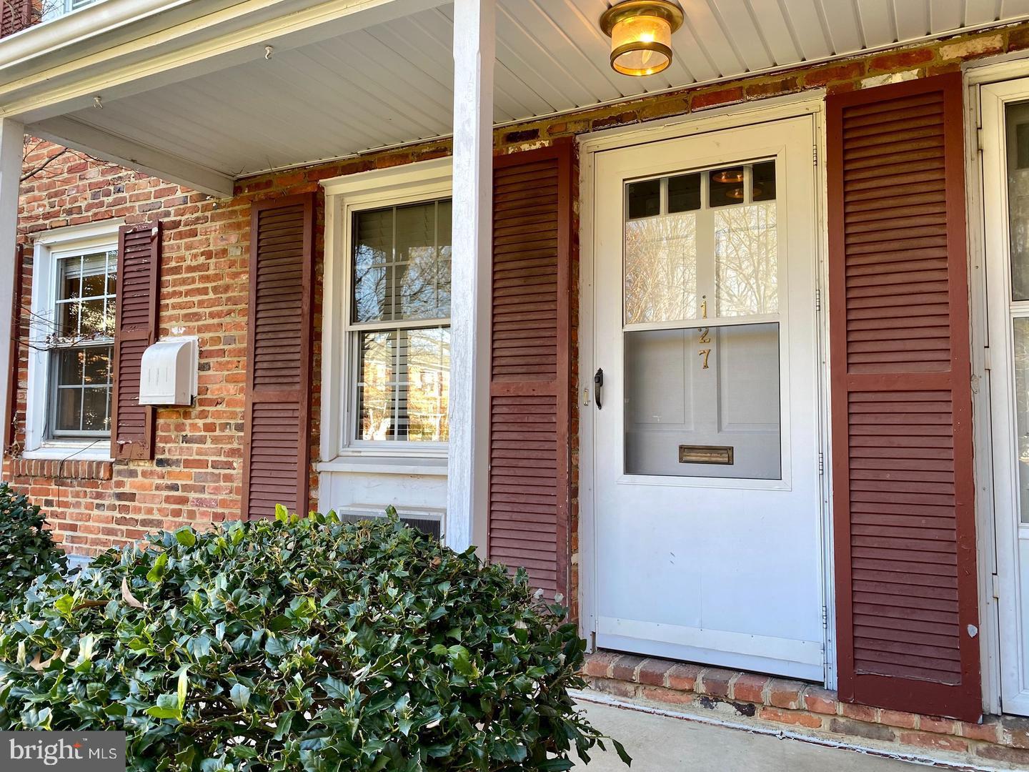 VILLAGE GREEN - Residential Lease