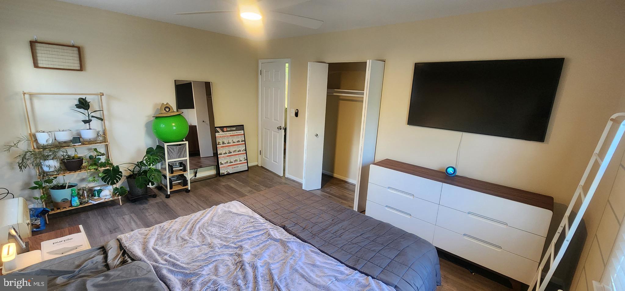 VILLAGE GREEN - Residential Lease