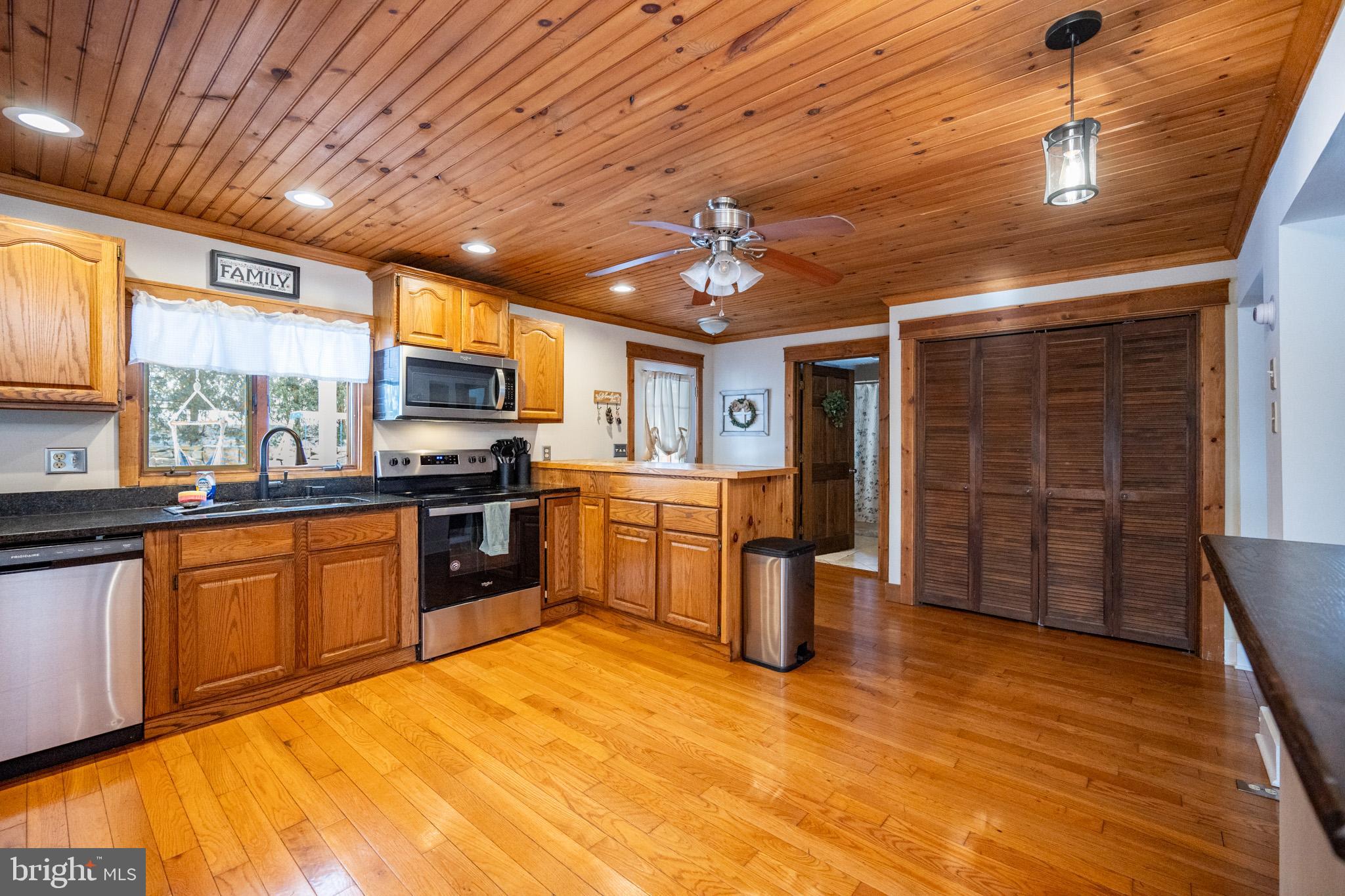 GRANTSVILLE - Residential