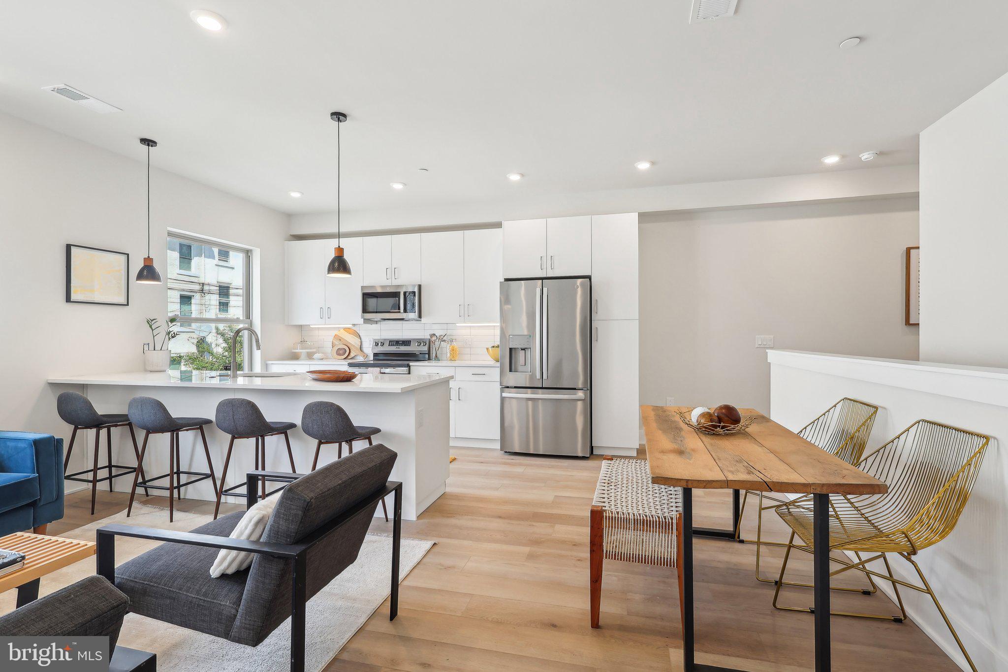 EAST FALLS - Residential