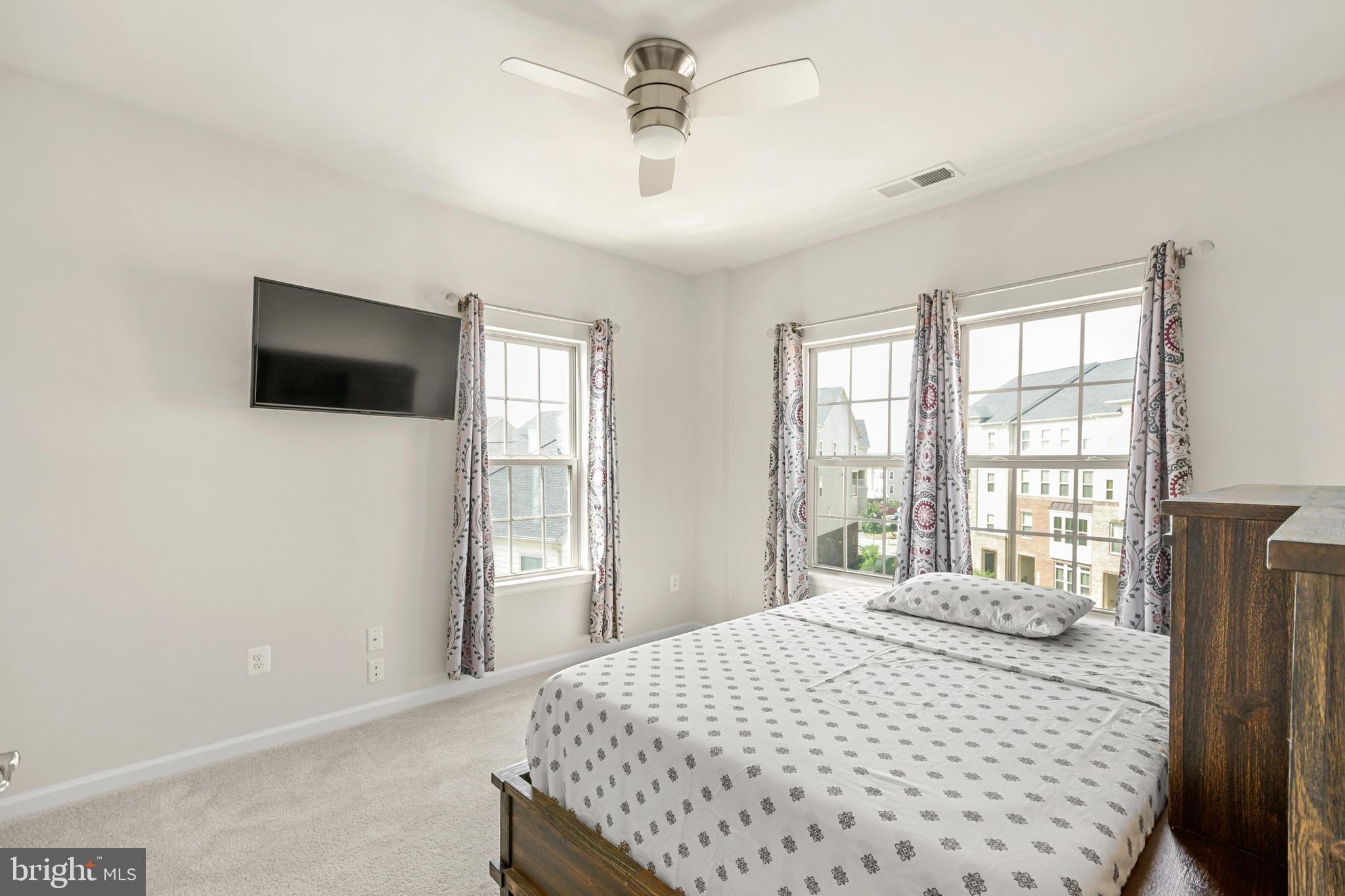 JEFFERSON PLACE - Residential