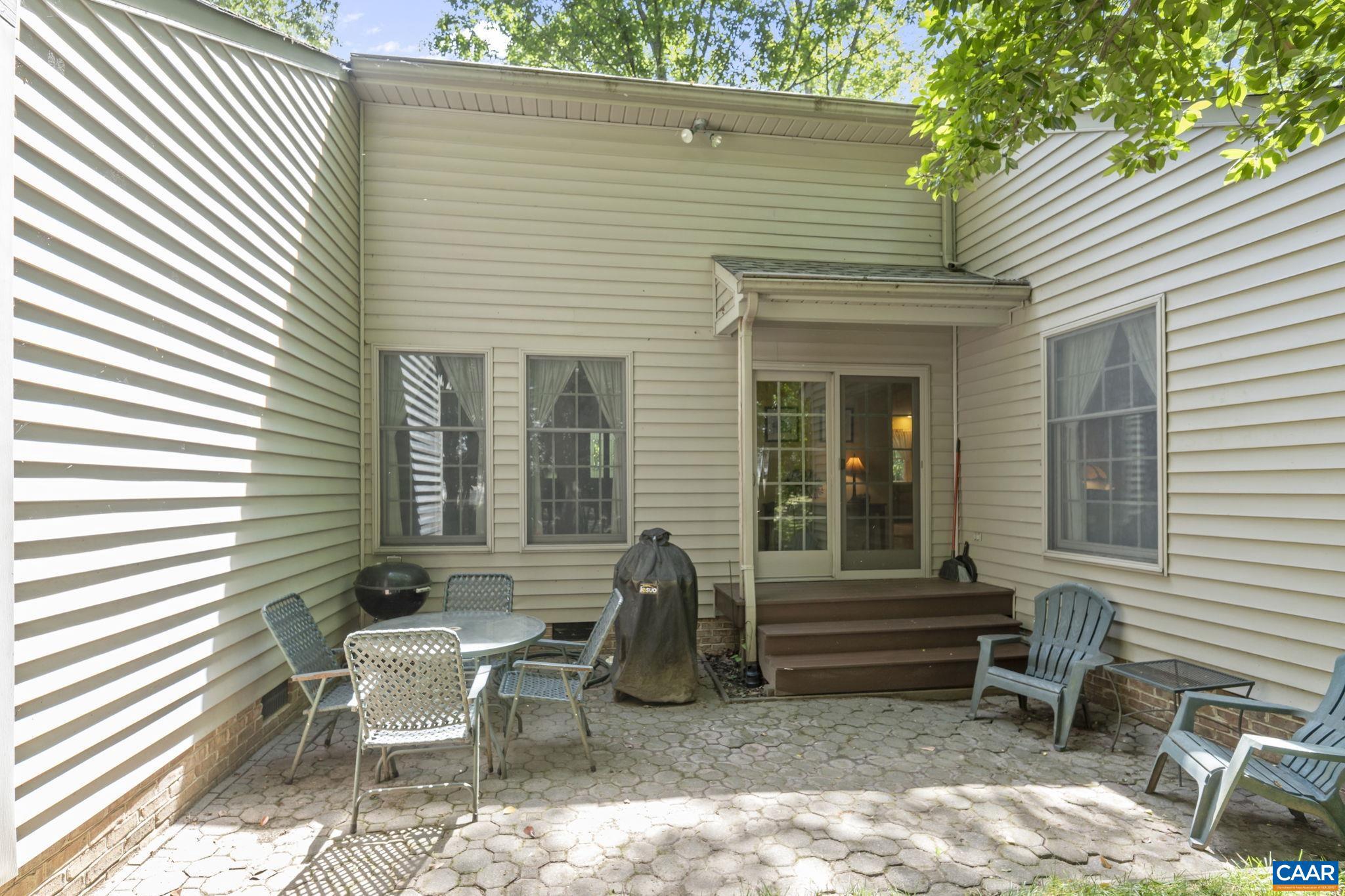 LAKE MONTICELLO - Residential