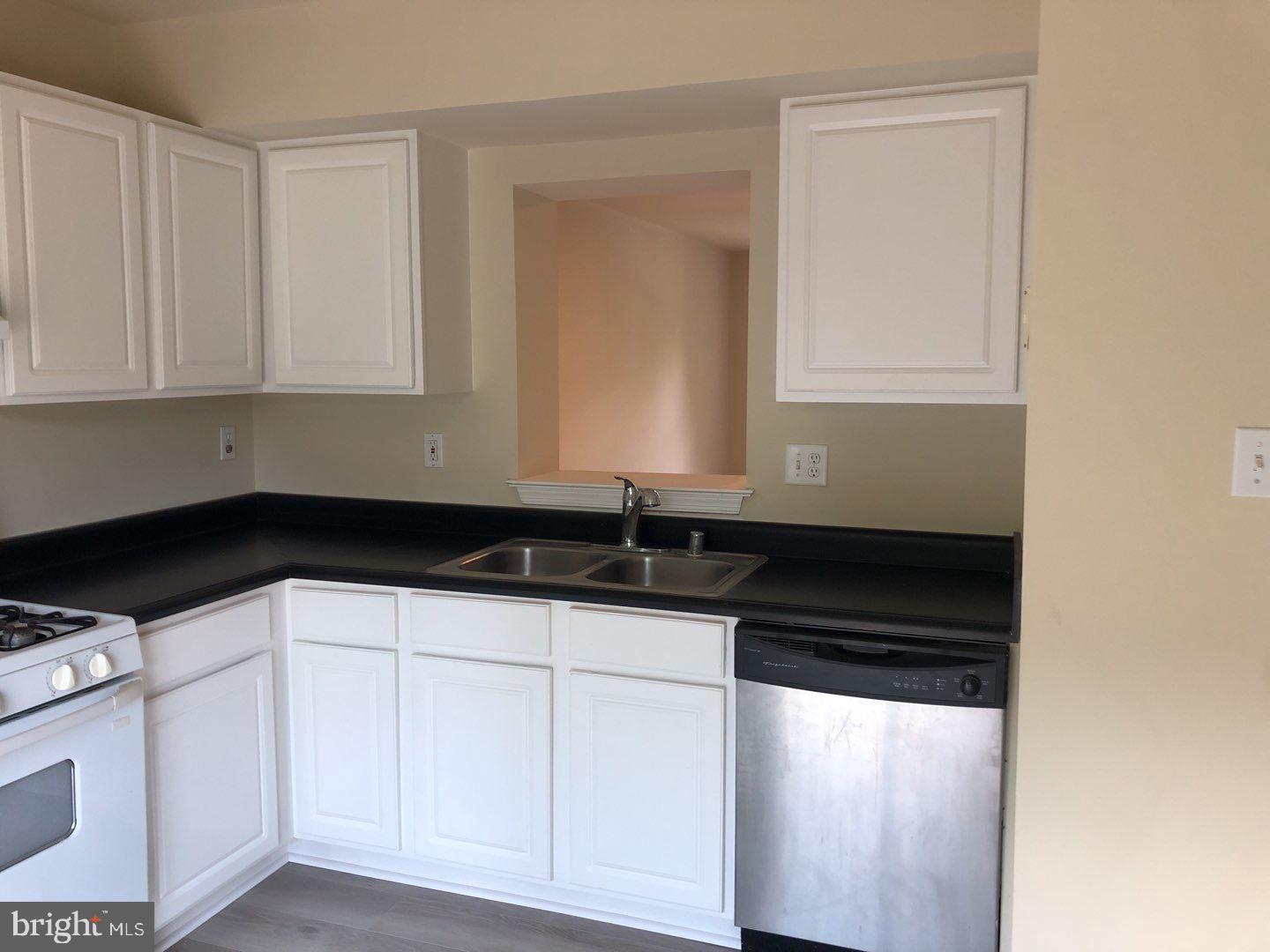 VILLAGE OF LONG REACH - Residential Lease