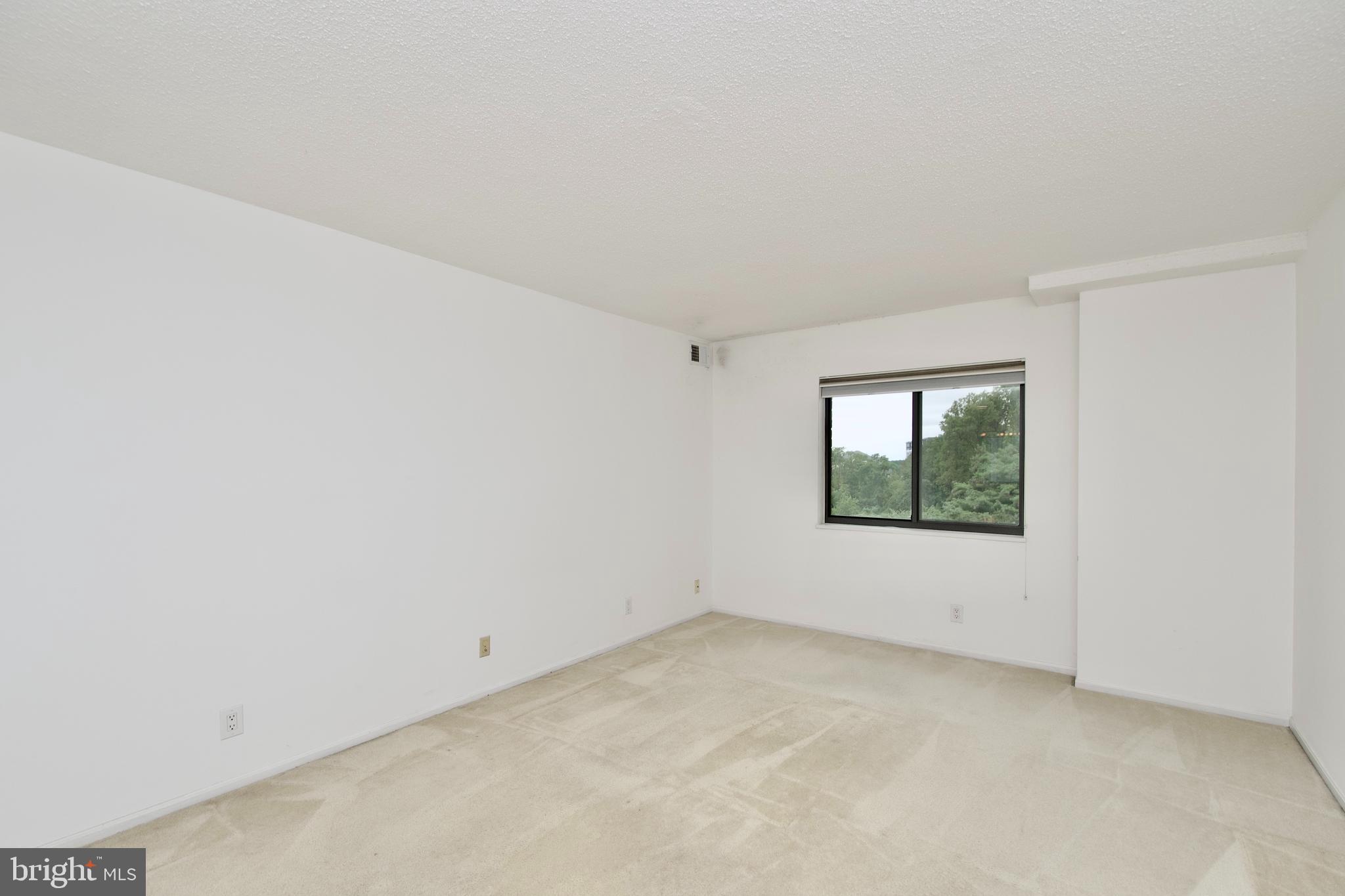 MONTEBELLO - Residential