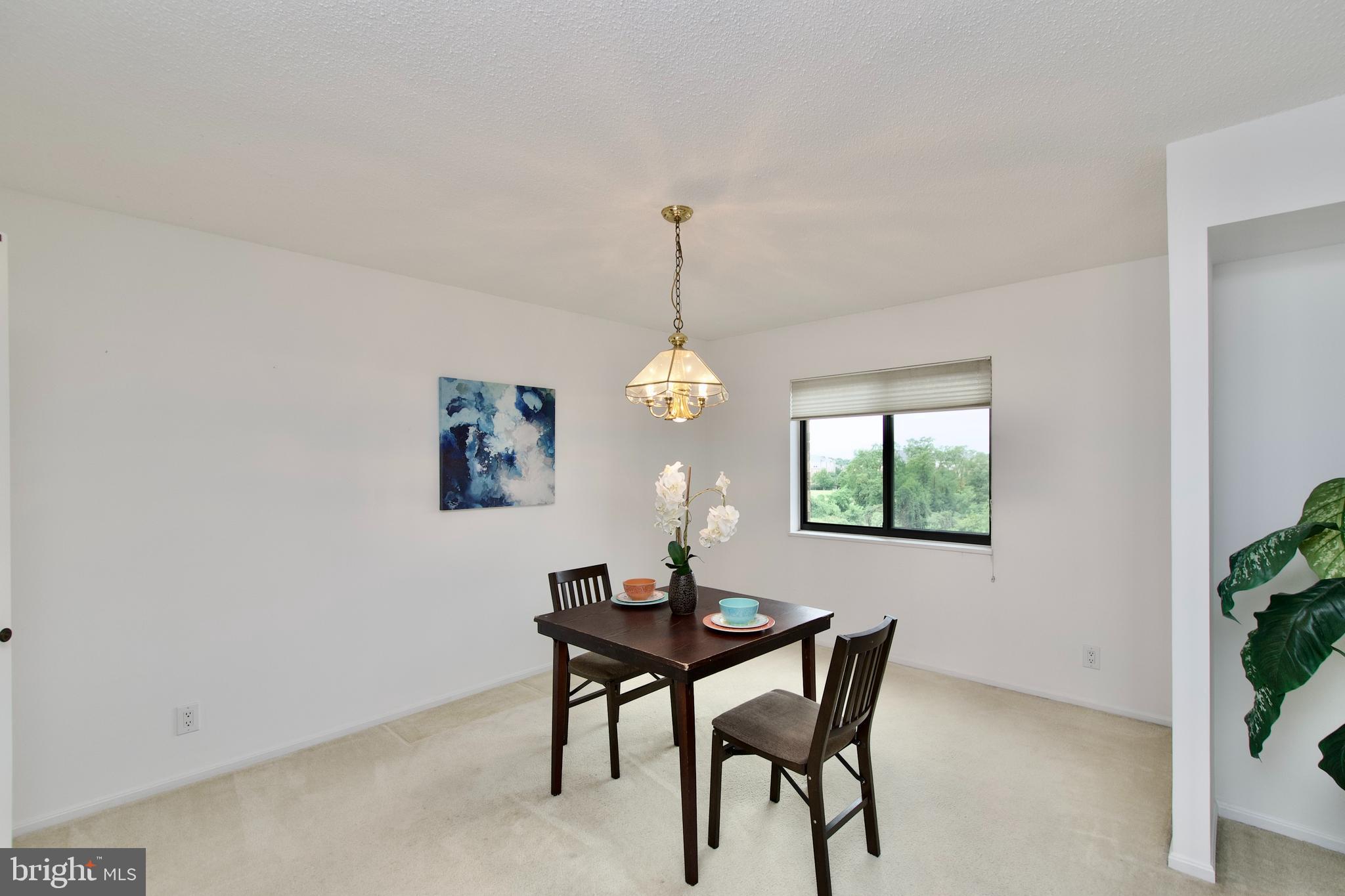 MONTEBELLO - Residential