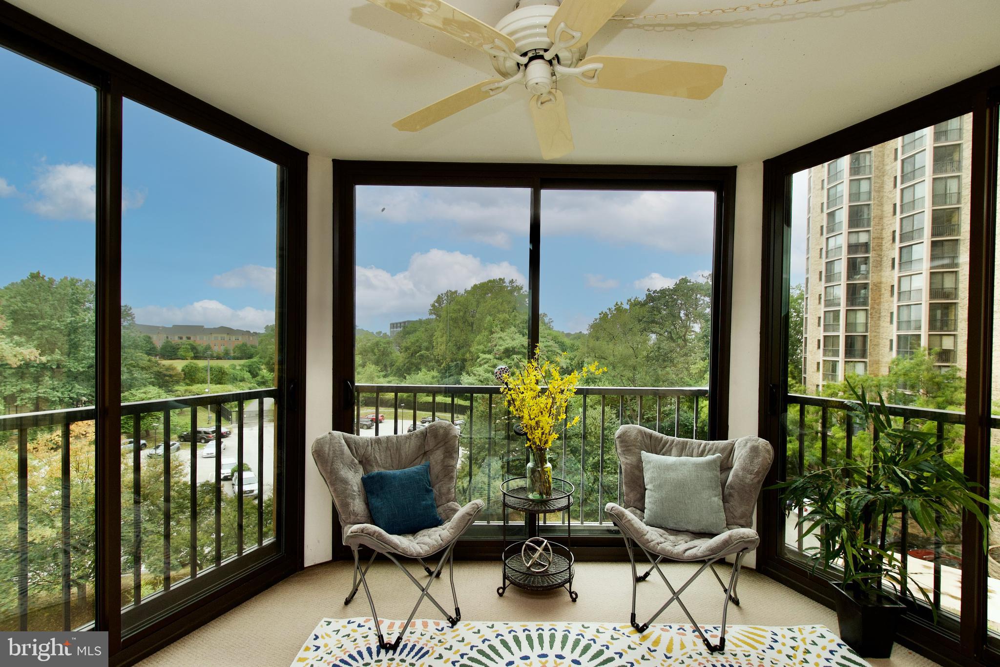 MONTEBELLO - Residential