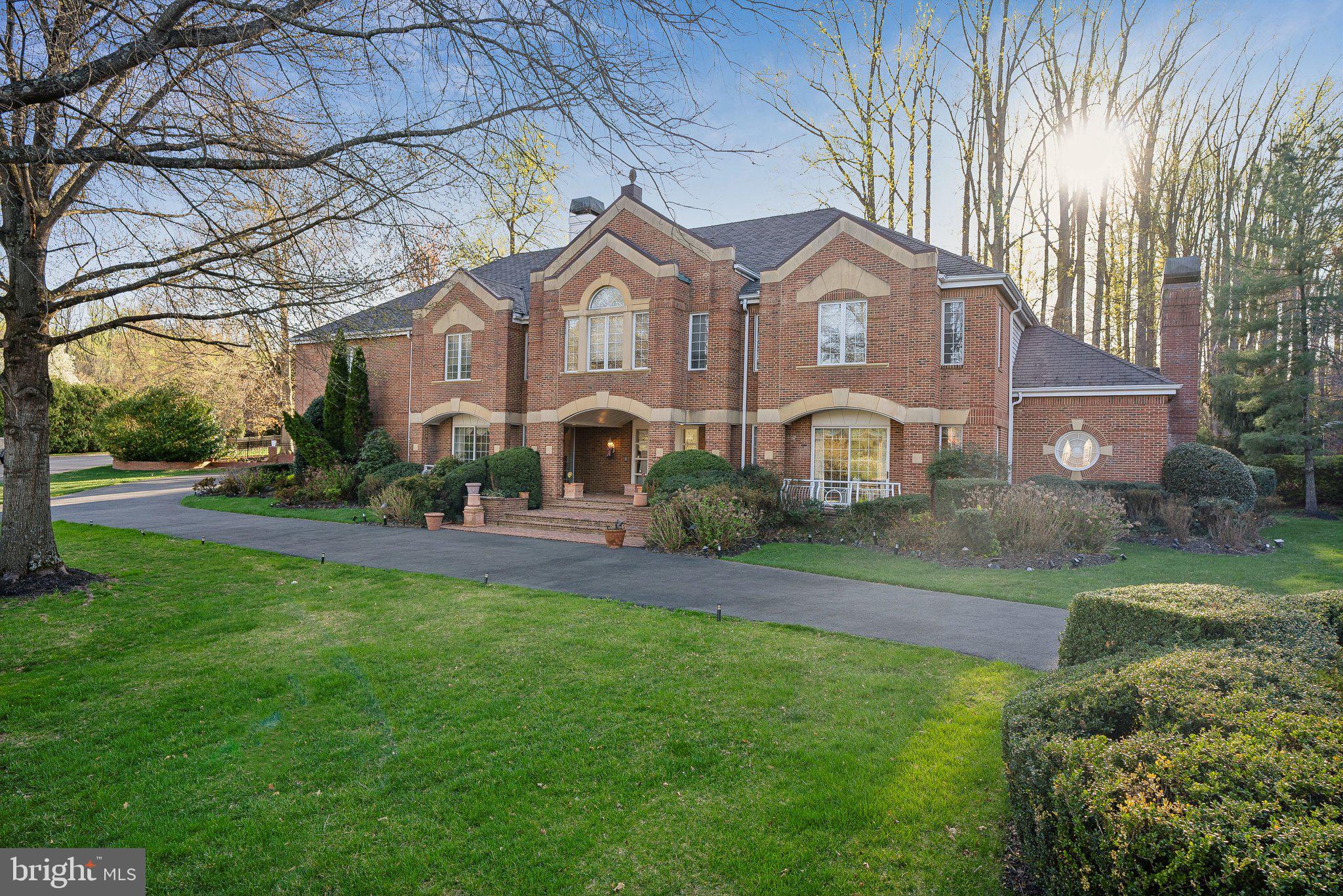 7707 CARLTON PLACE