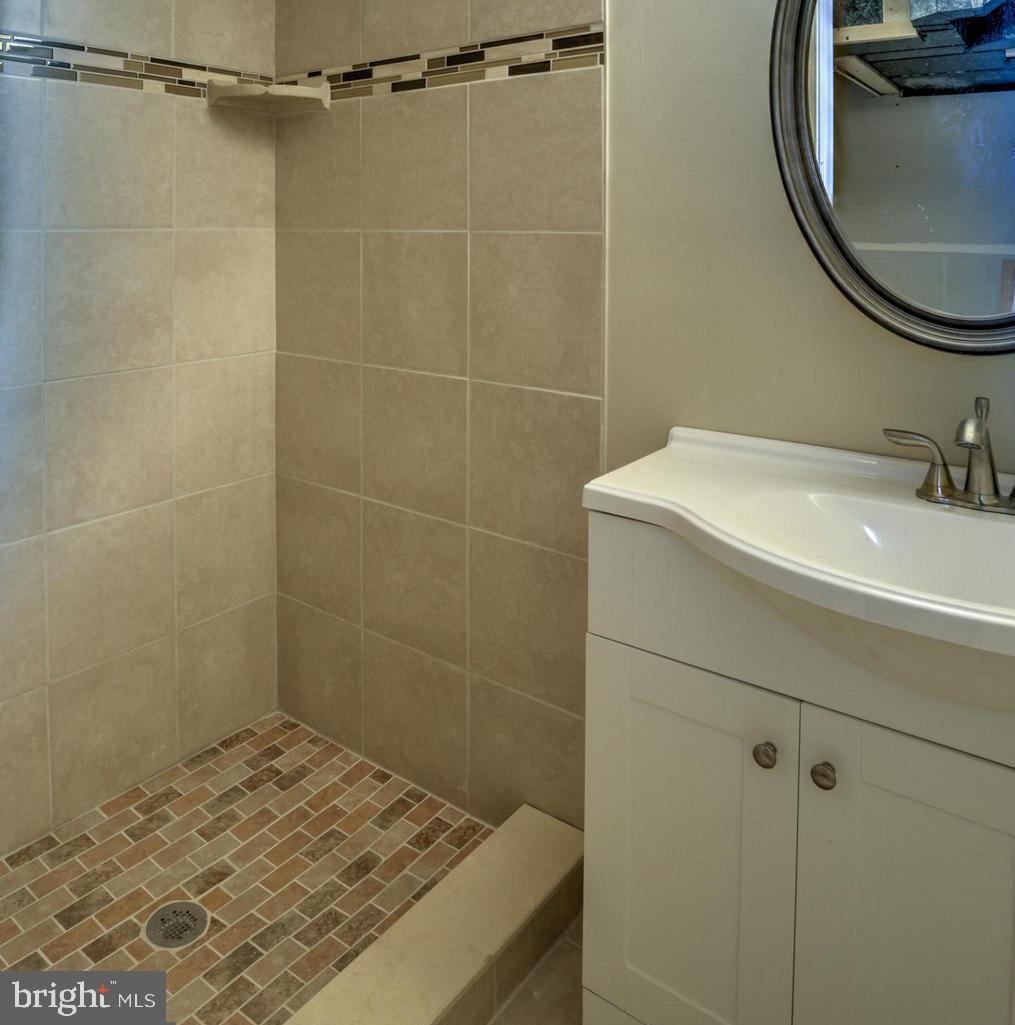 RODGERS FORGE - Residential Lease