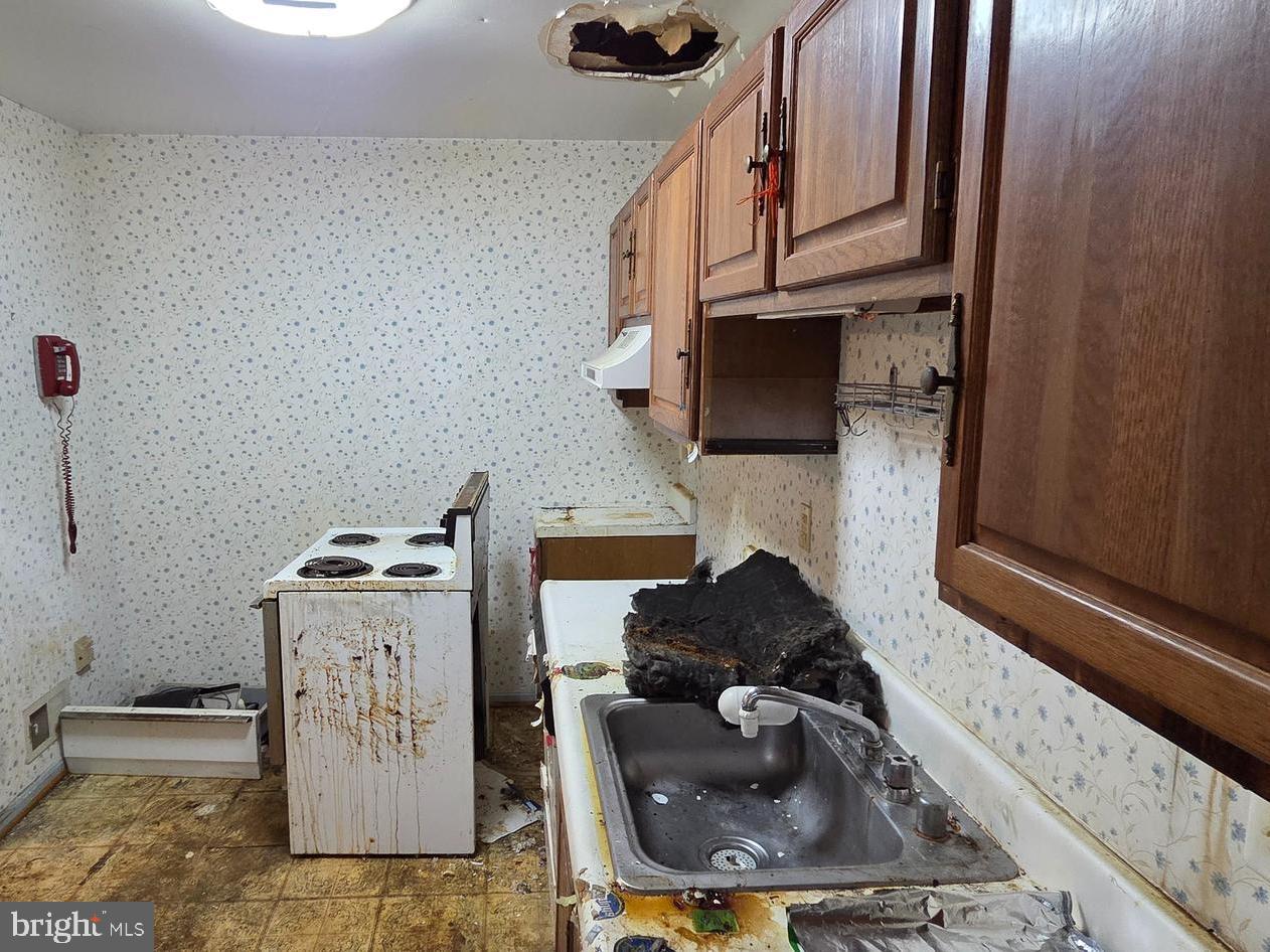 WHISKEY BOTTOM - Residential