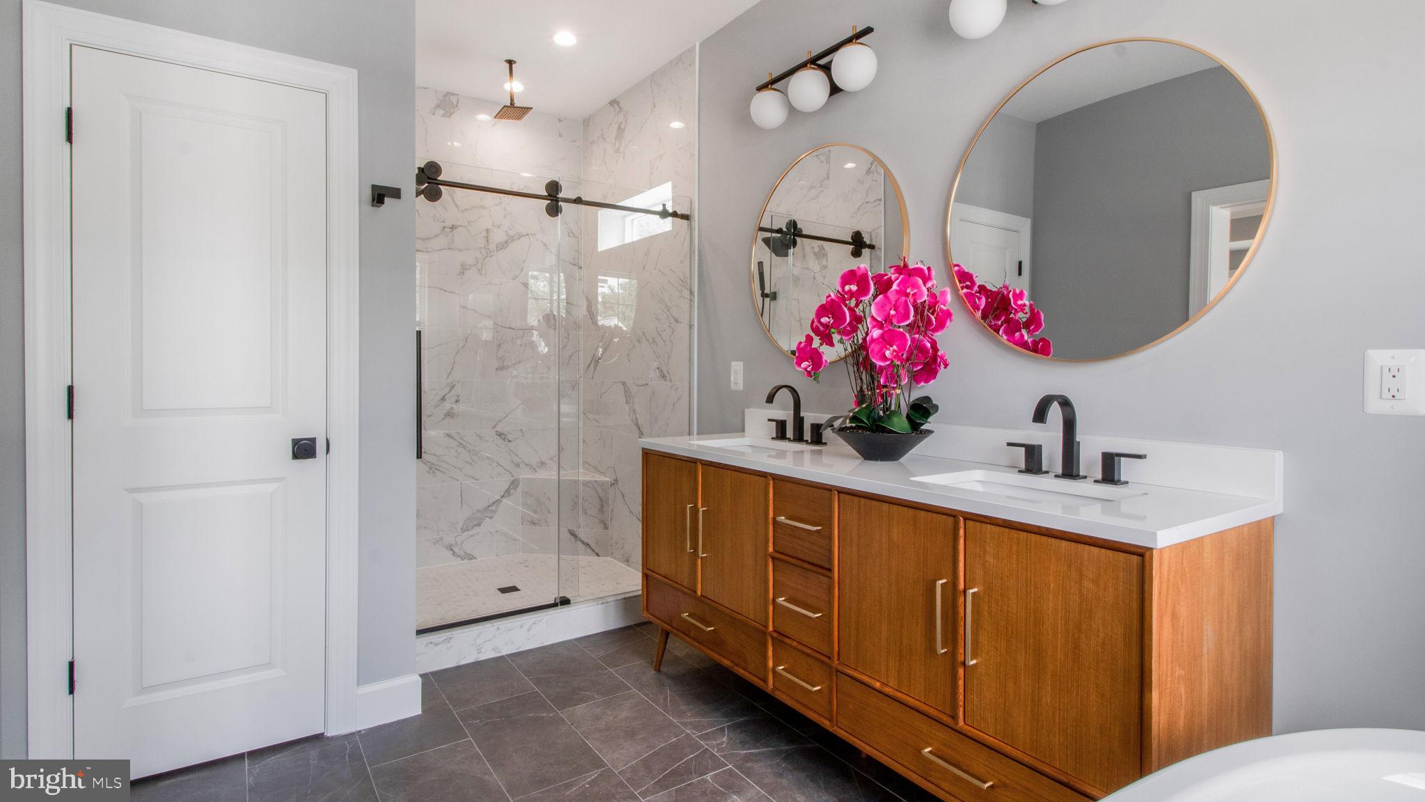 ROSEMONT - Residential