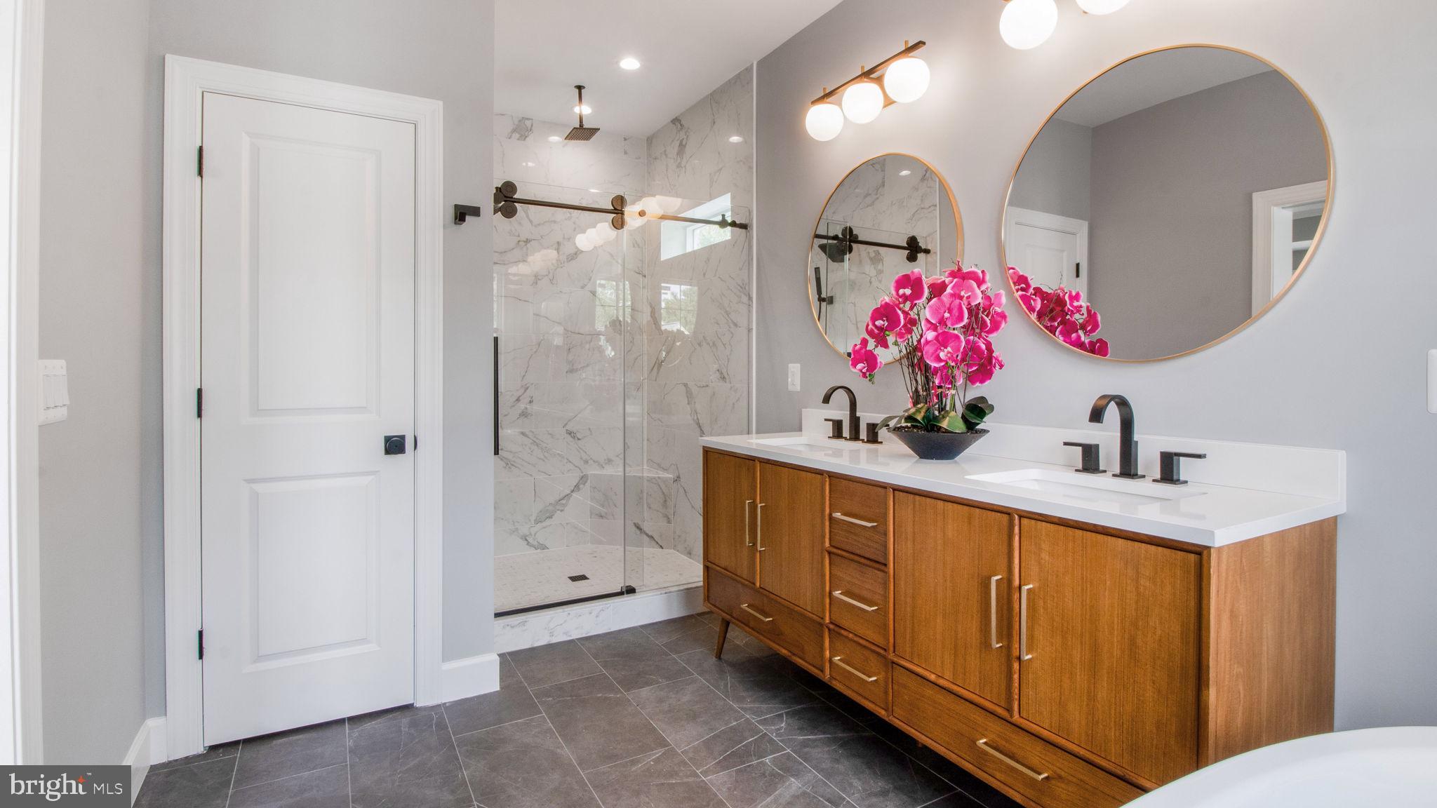 ROSEMONT - Residential