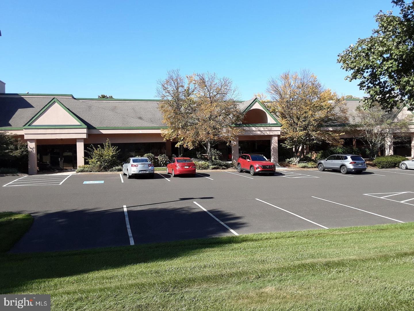 Available For Sale – Suite 214 (1,855.34 sf) within the High Point Business Campus in New Britain Twp.
The space is currently set up as executive office space with separate front and back entrances, reception
area, multiple offices, conference rm, restrooms, and kitchen area. The building offers: sprinkler system,
HVAC system, plenty of storage, and 124 +/- parking spaces. See attached floor plans and pictures to
show the layout and condition of this Suite. Conveniently located to High Point Fitness Center,
Restaurants, Shopping, and Septa Chalfont Station. Easy access to major routes such as 463, 309, 152,
and 202. Suite 213 (2,117.07 sf) is also available for sale. If interested, inquire about the possibilities of
purchasing a larger space. Condo fee is $542.69 per month.